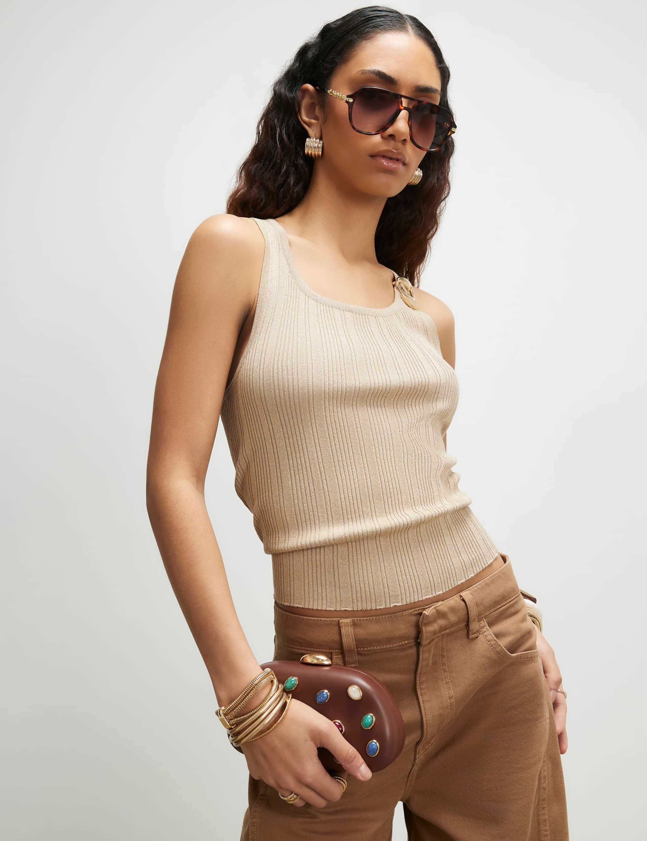 Metallic Scoop Neck Fitted Knitted Vest