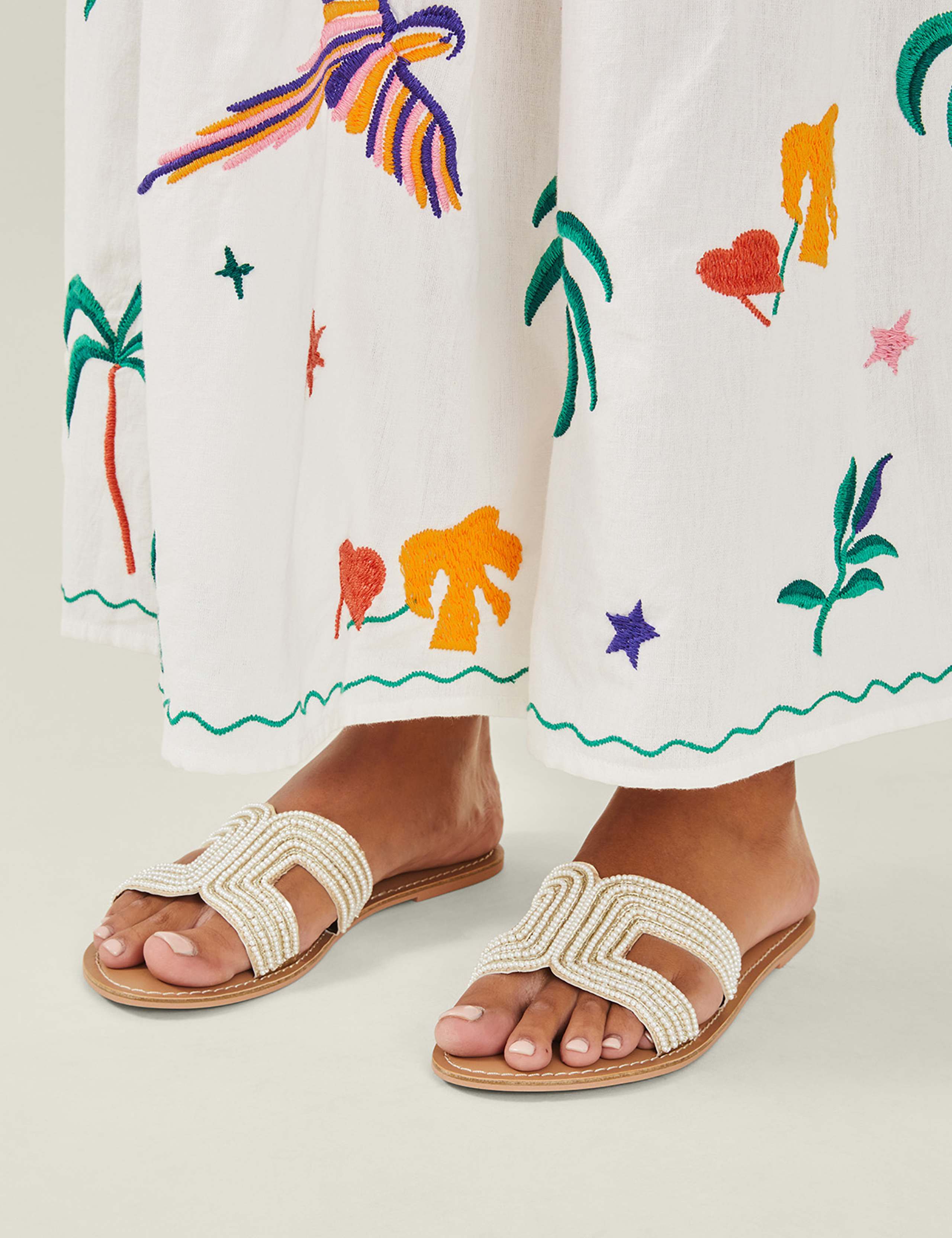 Beaded Flat Sliders
