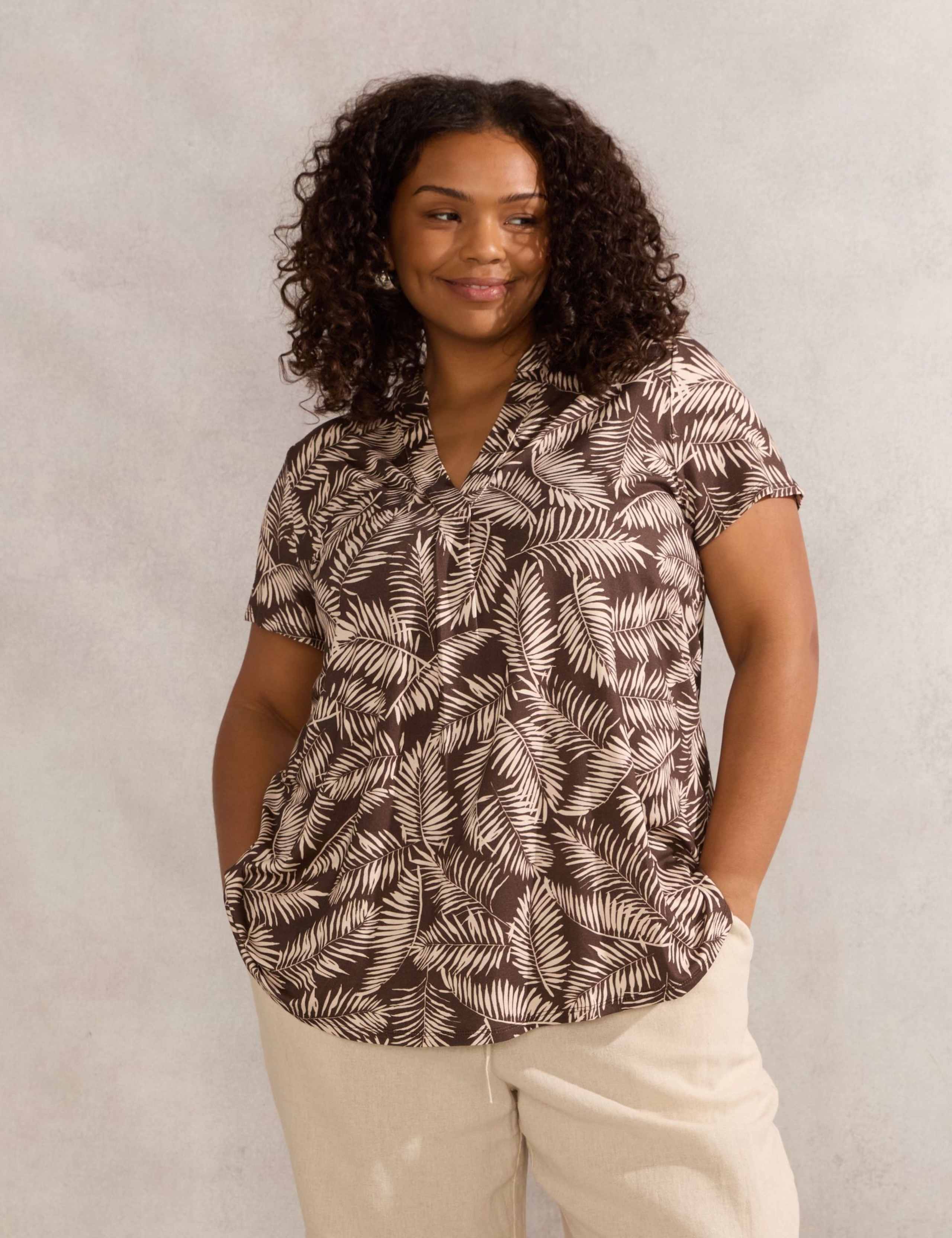 Printed V-neck Regular Fit Top