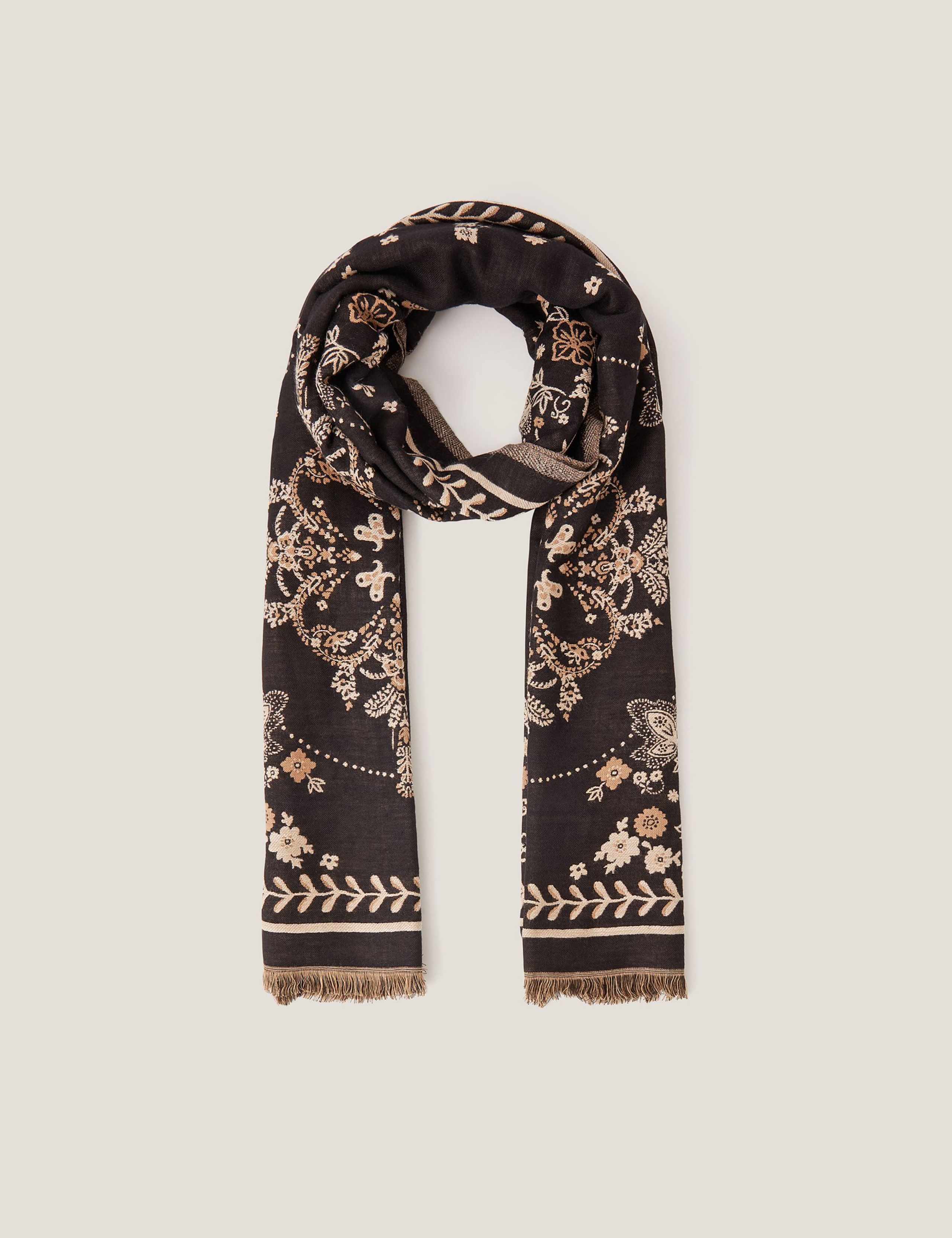 Woven Printed Frayed Scarf