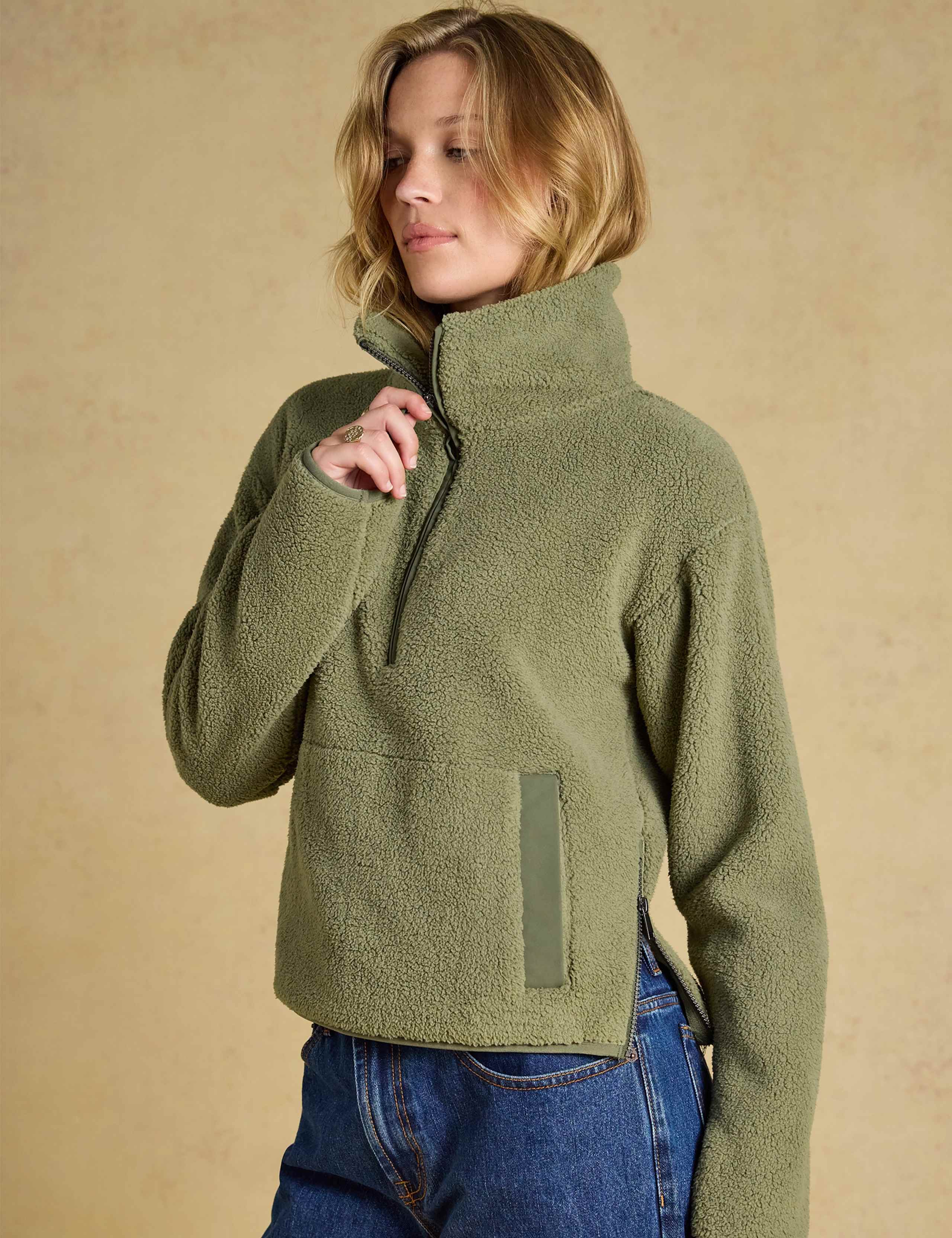 Cropped Quarter Zip Fleece