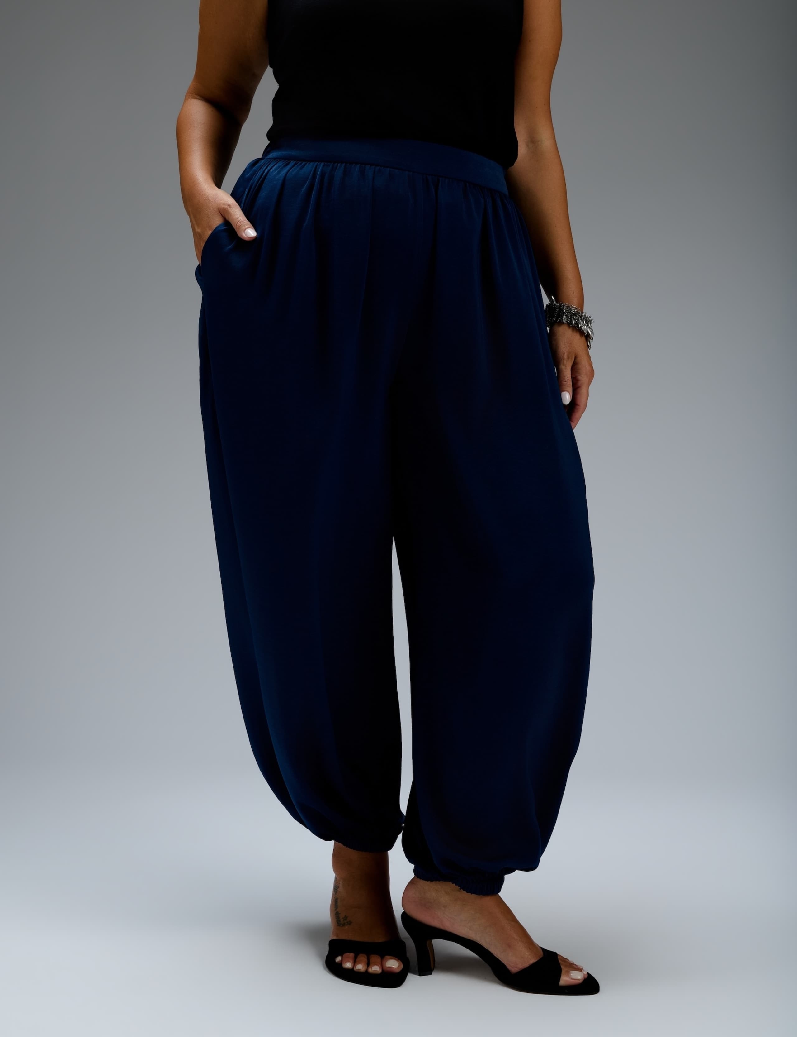Elasticated Waist Balloon Trousers