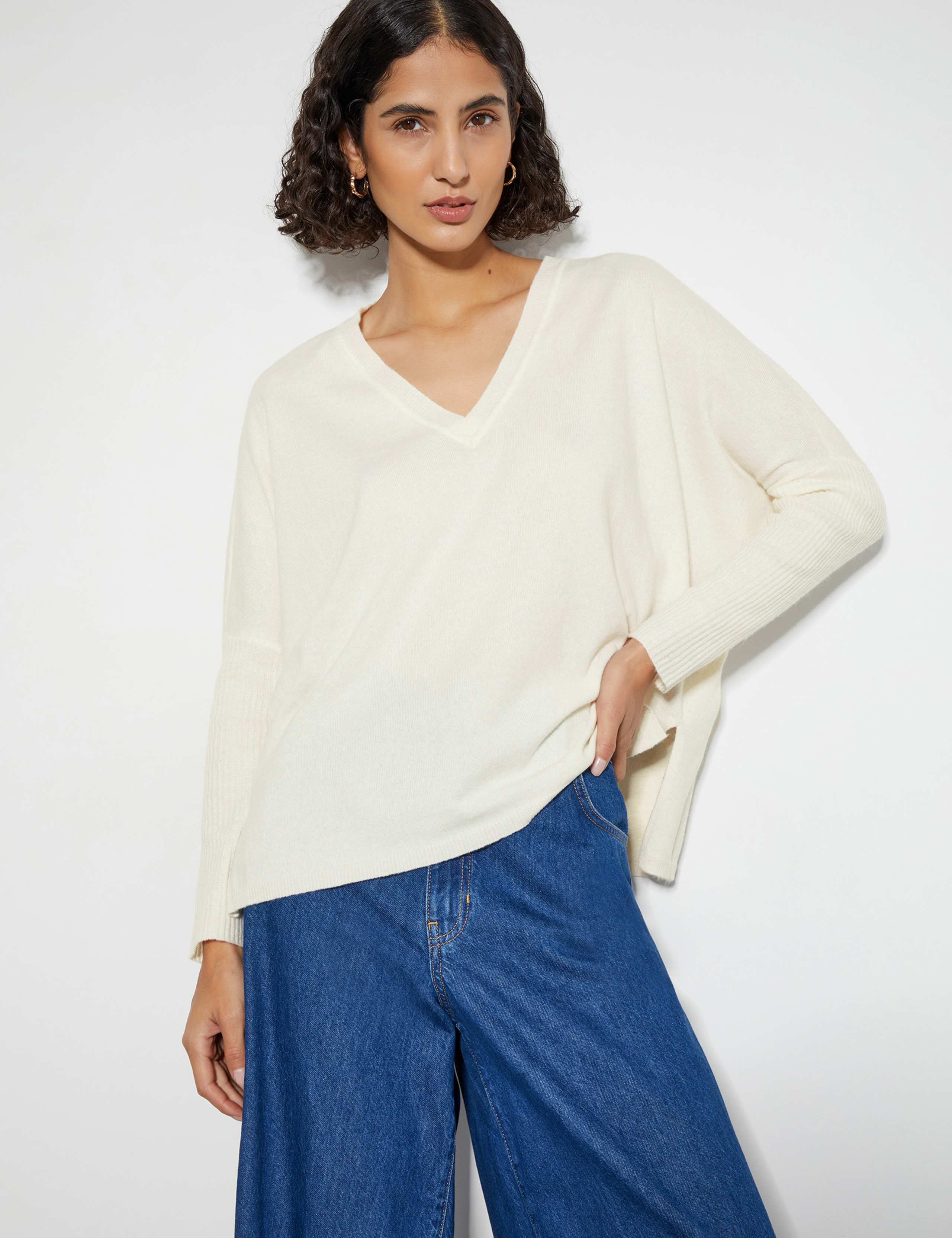V-Neck Split Hem Jumper