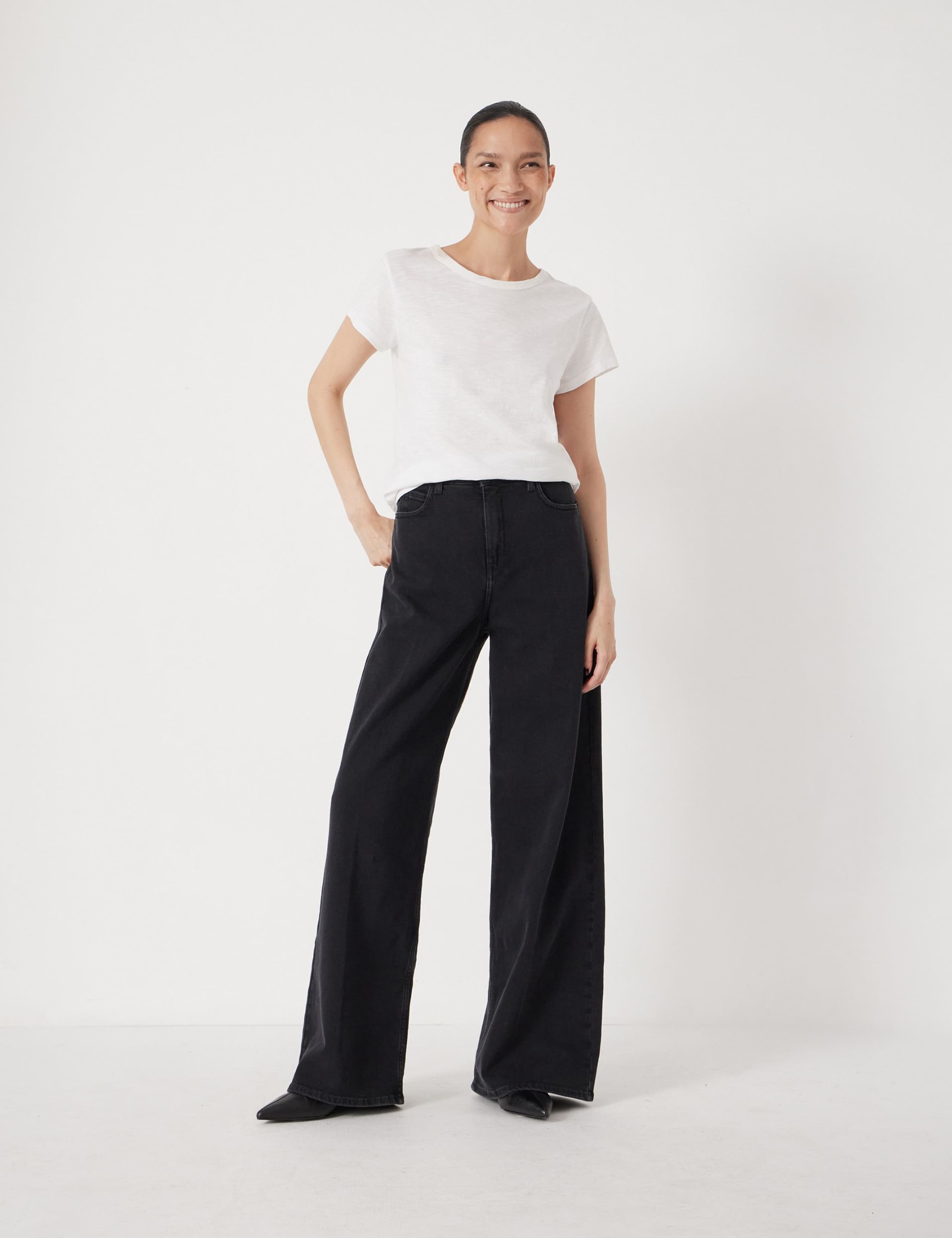 Mid Rise Wide Leg Jeans