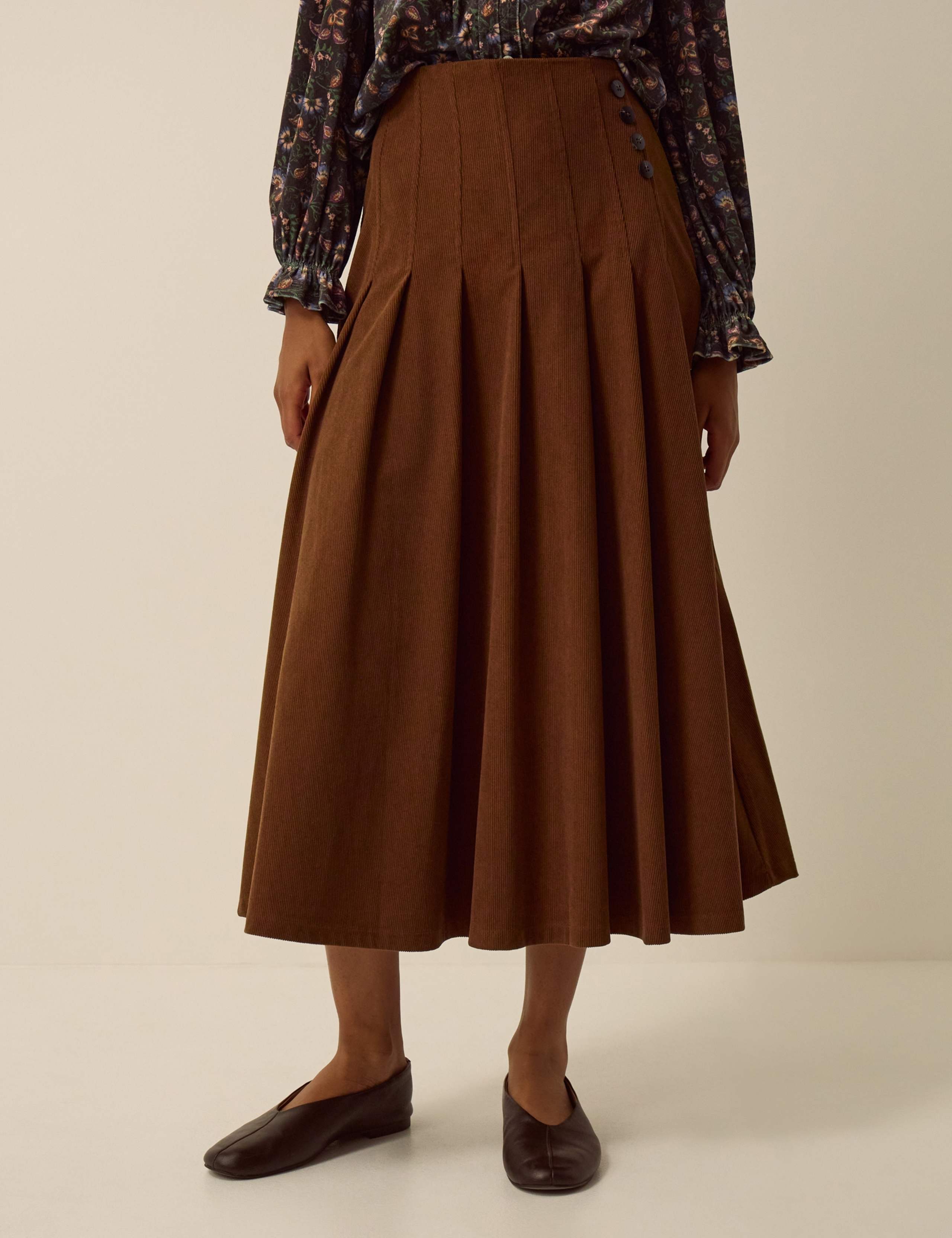 Cord High Waisted Pleated Skirt