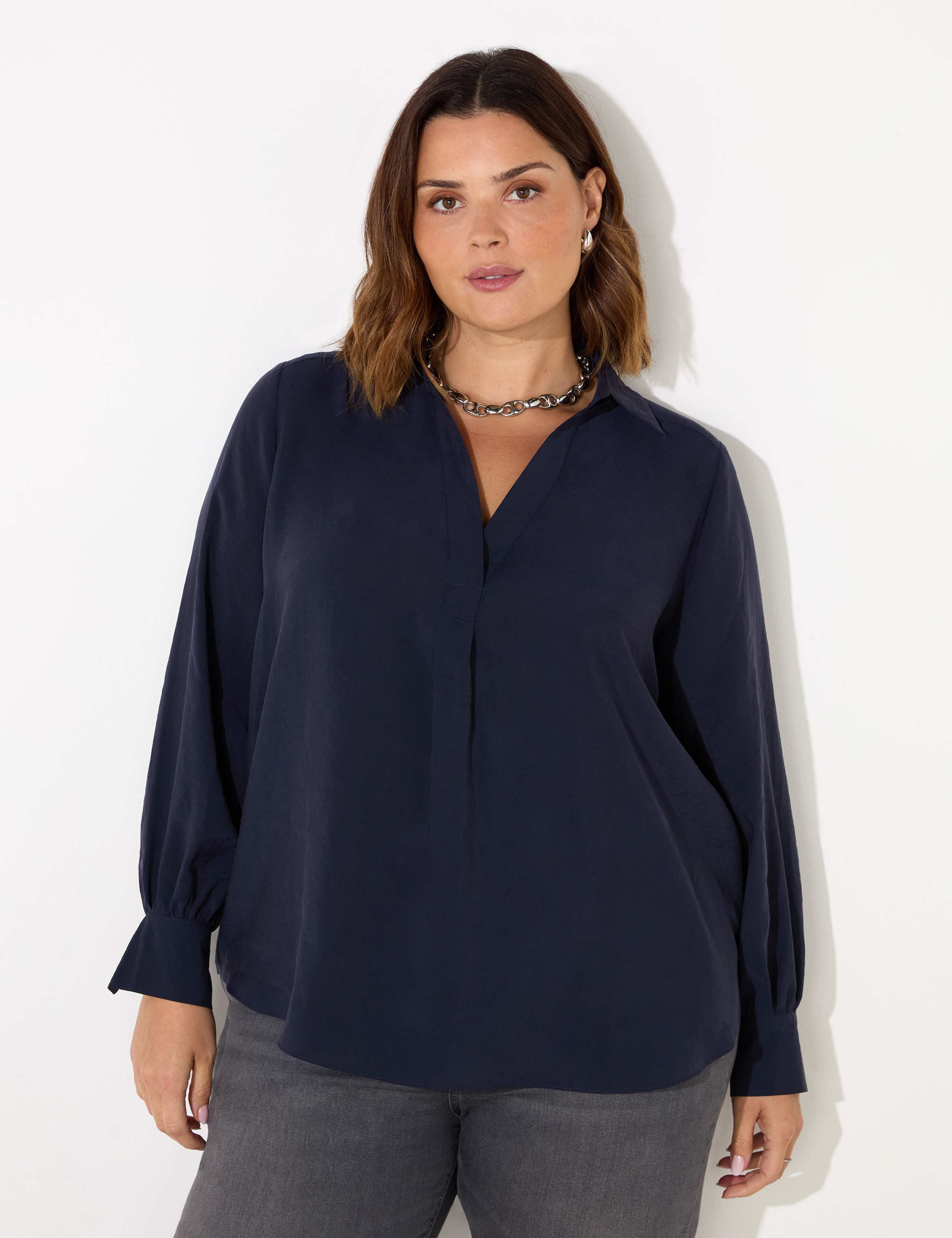 Modal Rich Collared Popover Blouse