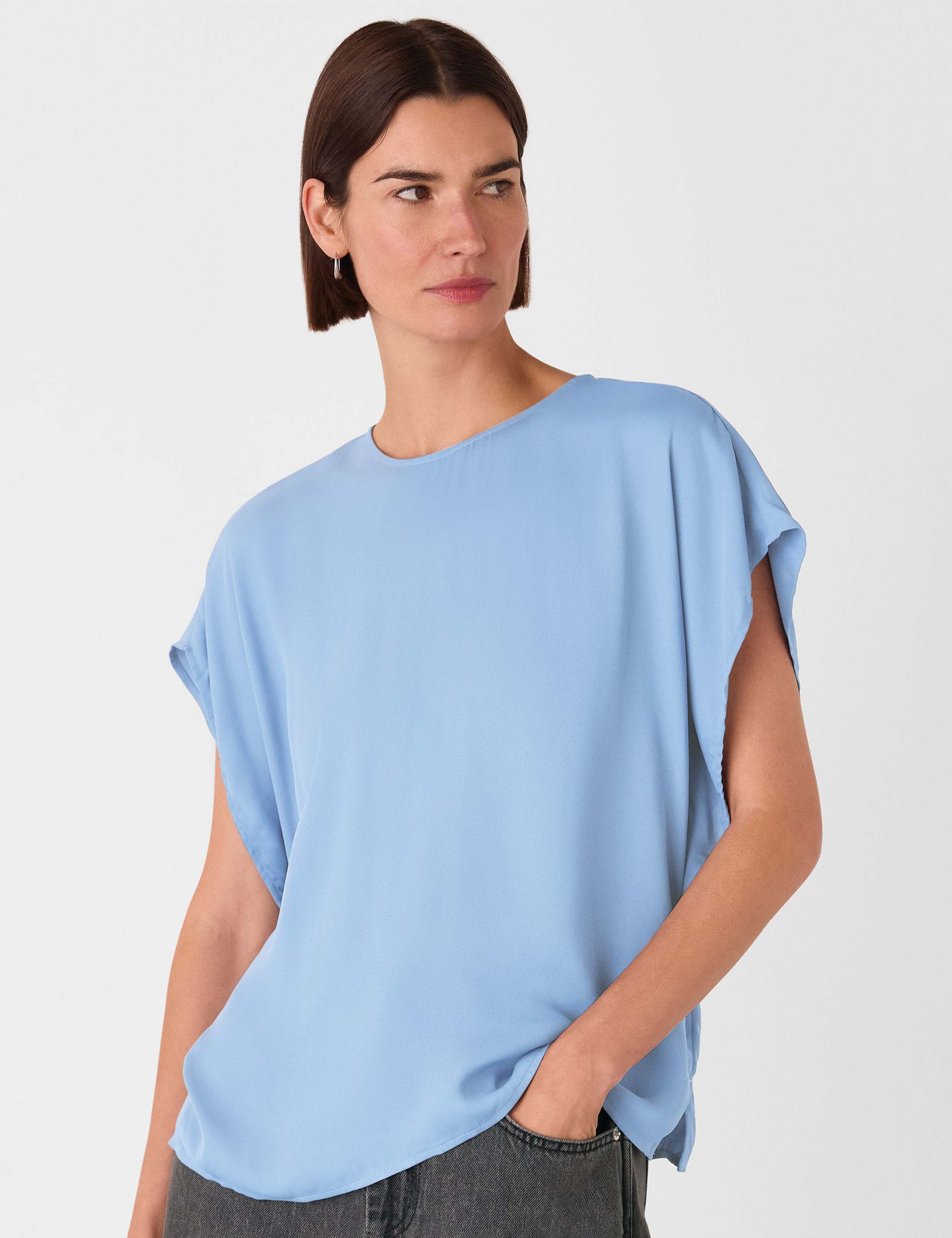 Crepe Crew Neck Shell Top