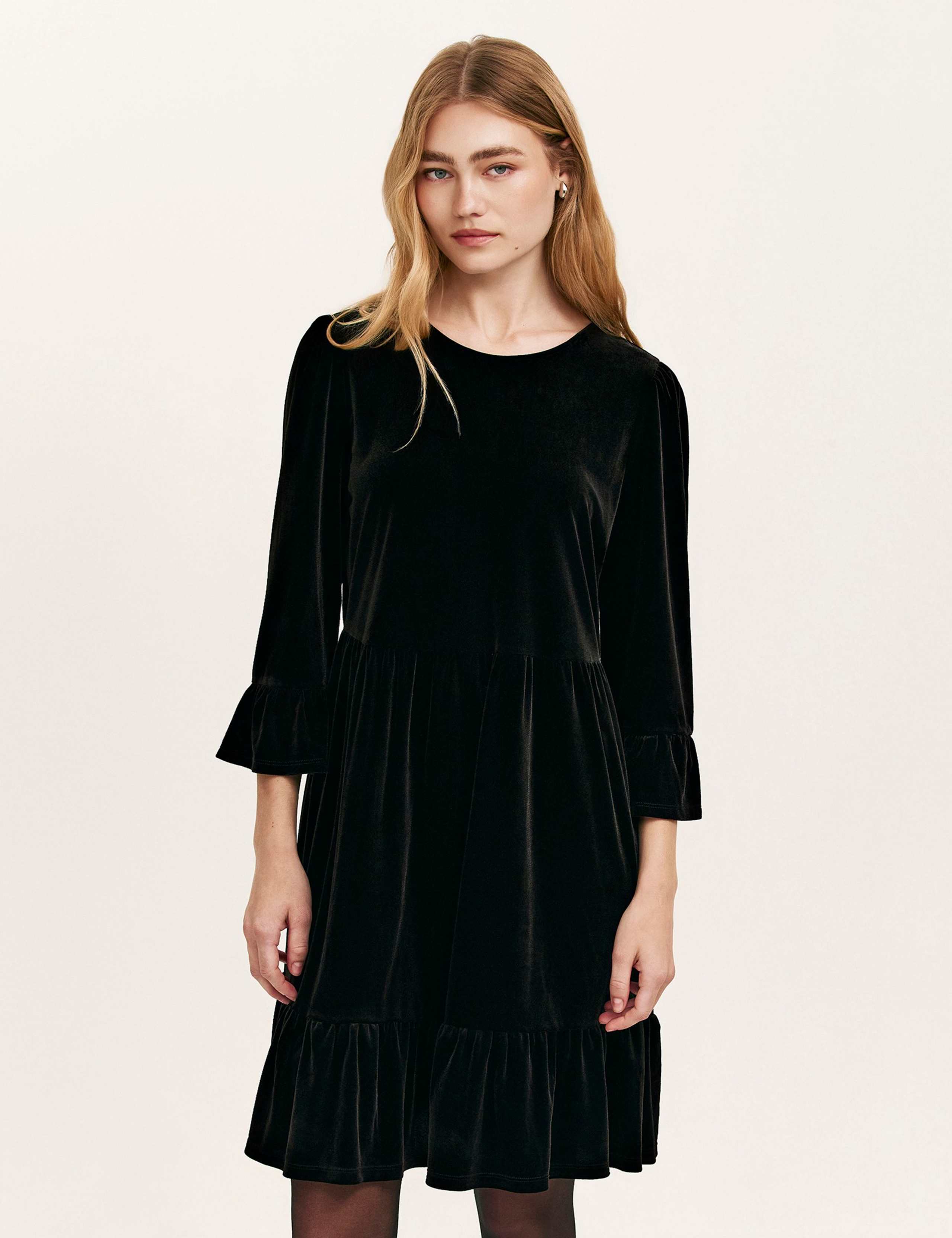 Velvet Round Neck Knee Length Tiered Dress