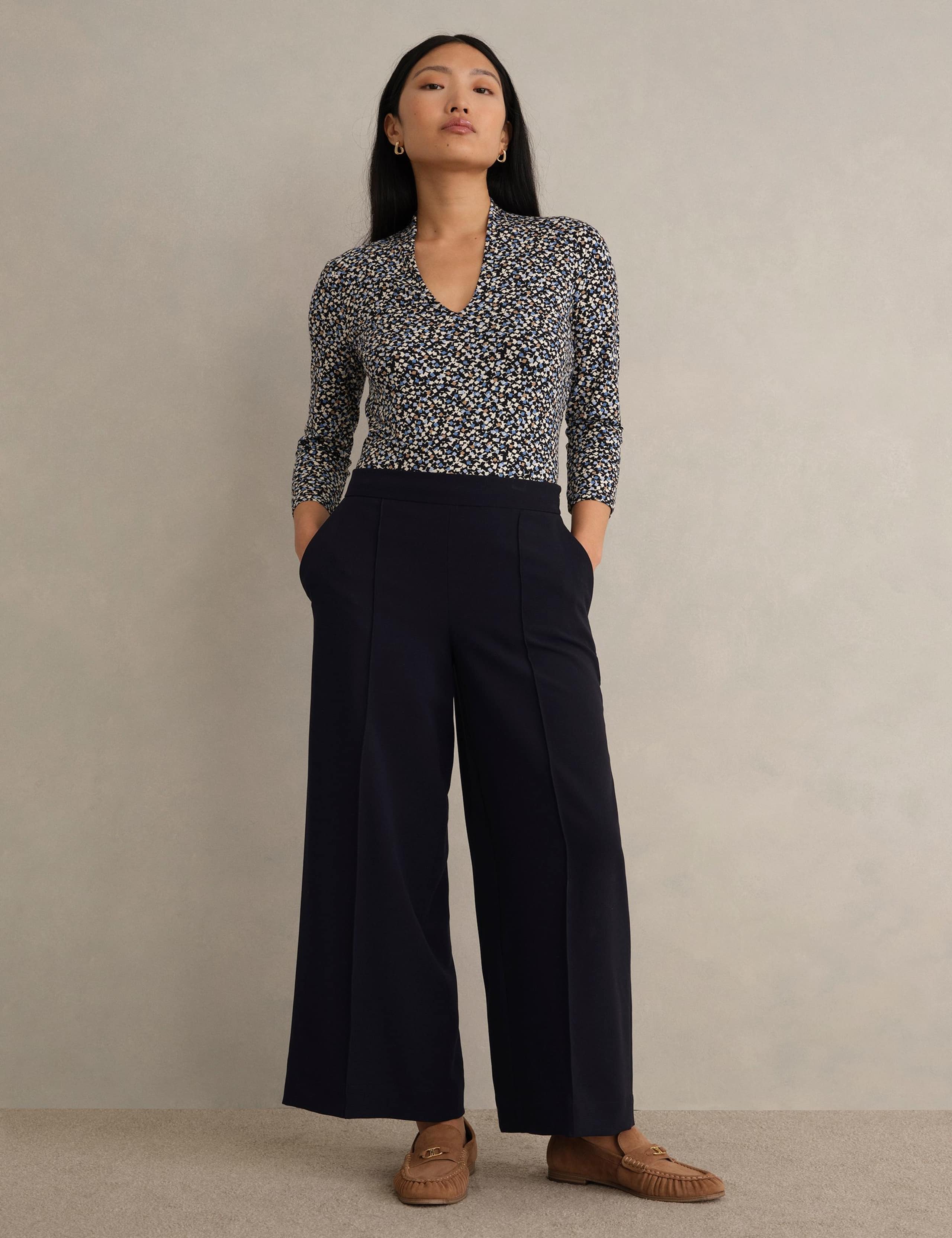 Straight Leg Cropped Trousers