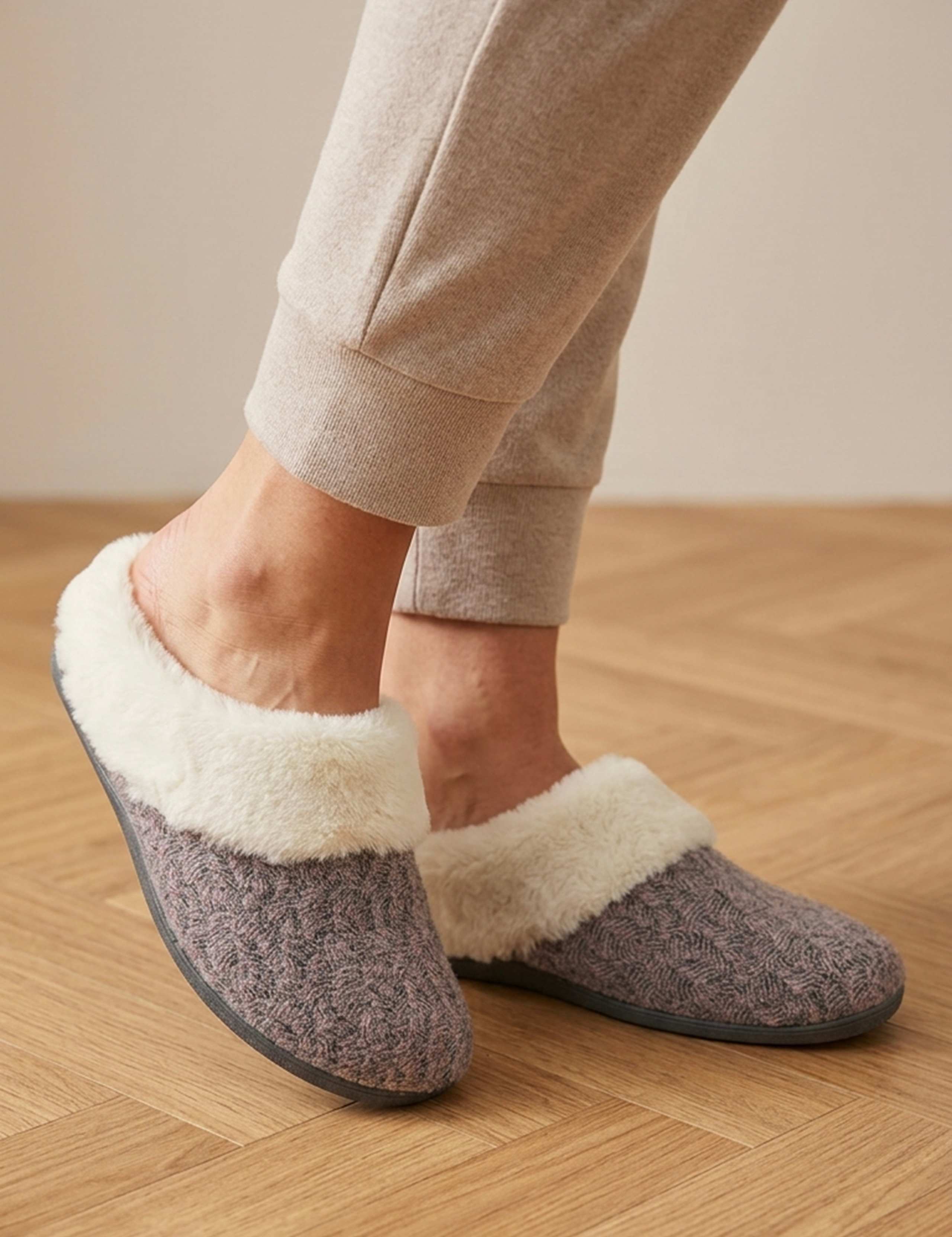 Feria Faux Fur Cuffed Full Slippers