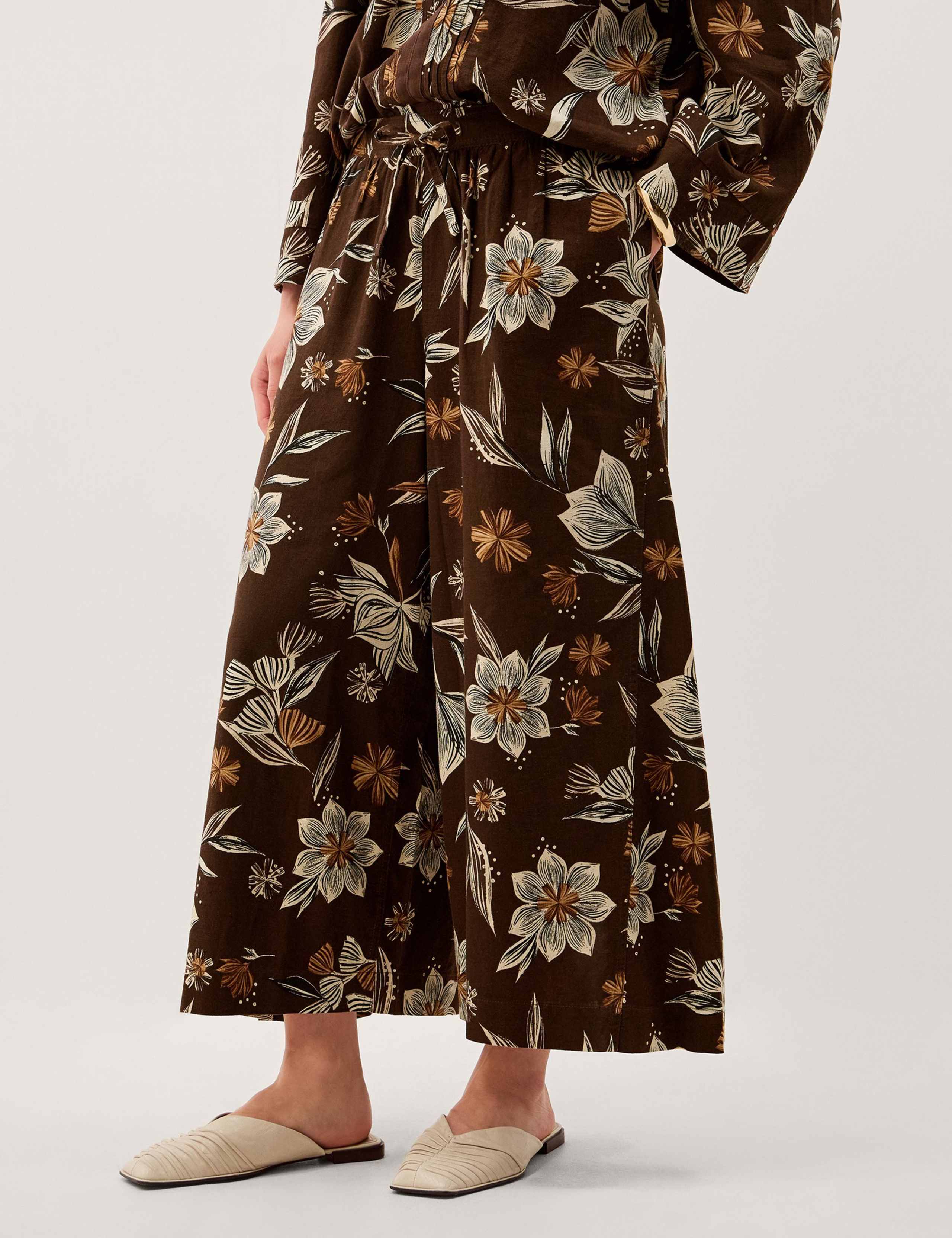 Linen Rich Floral Straight Leg Cropped Trousers