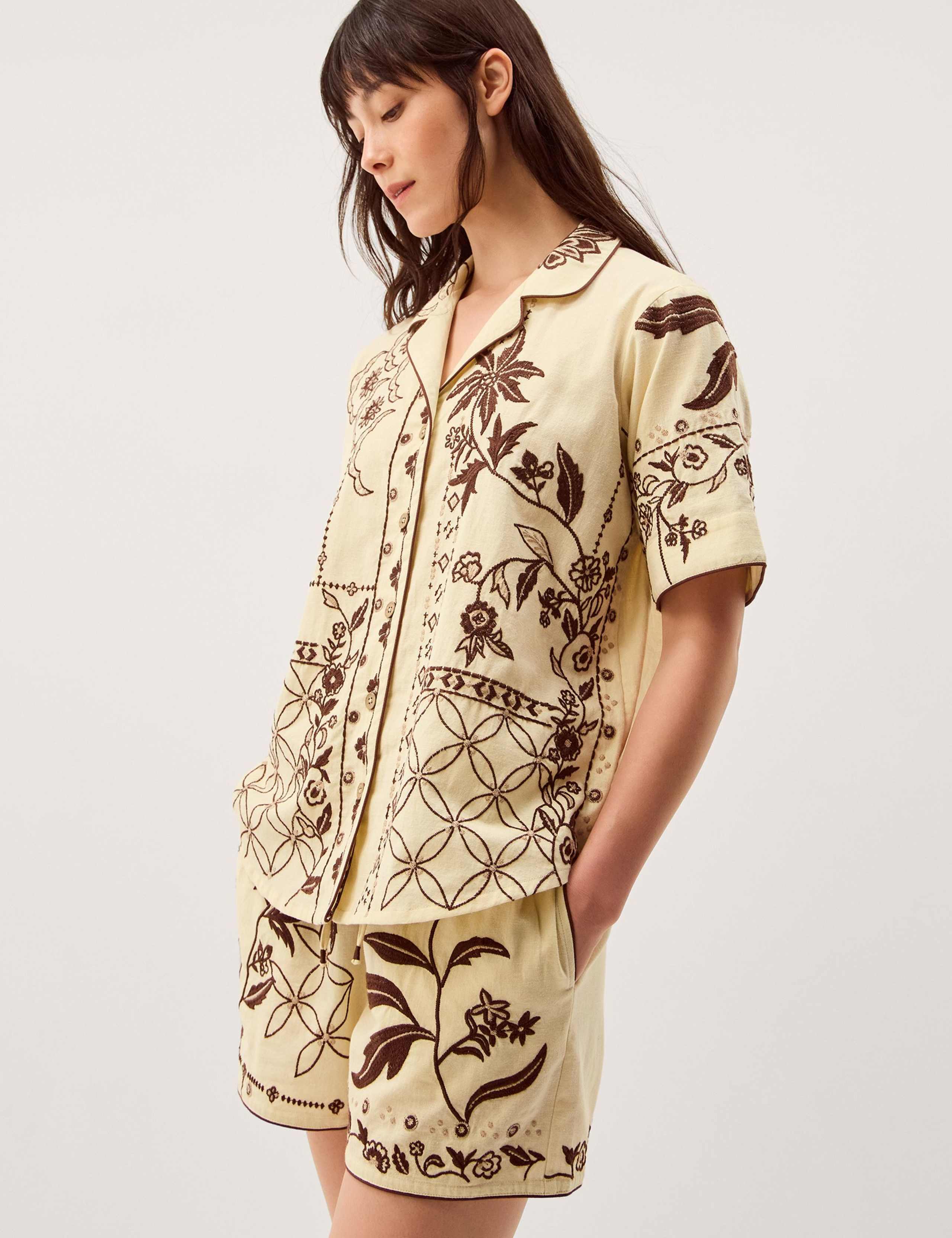 Floral Embroidered Shirt with Linen