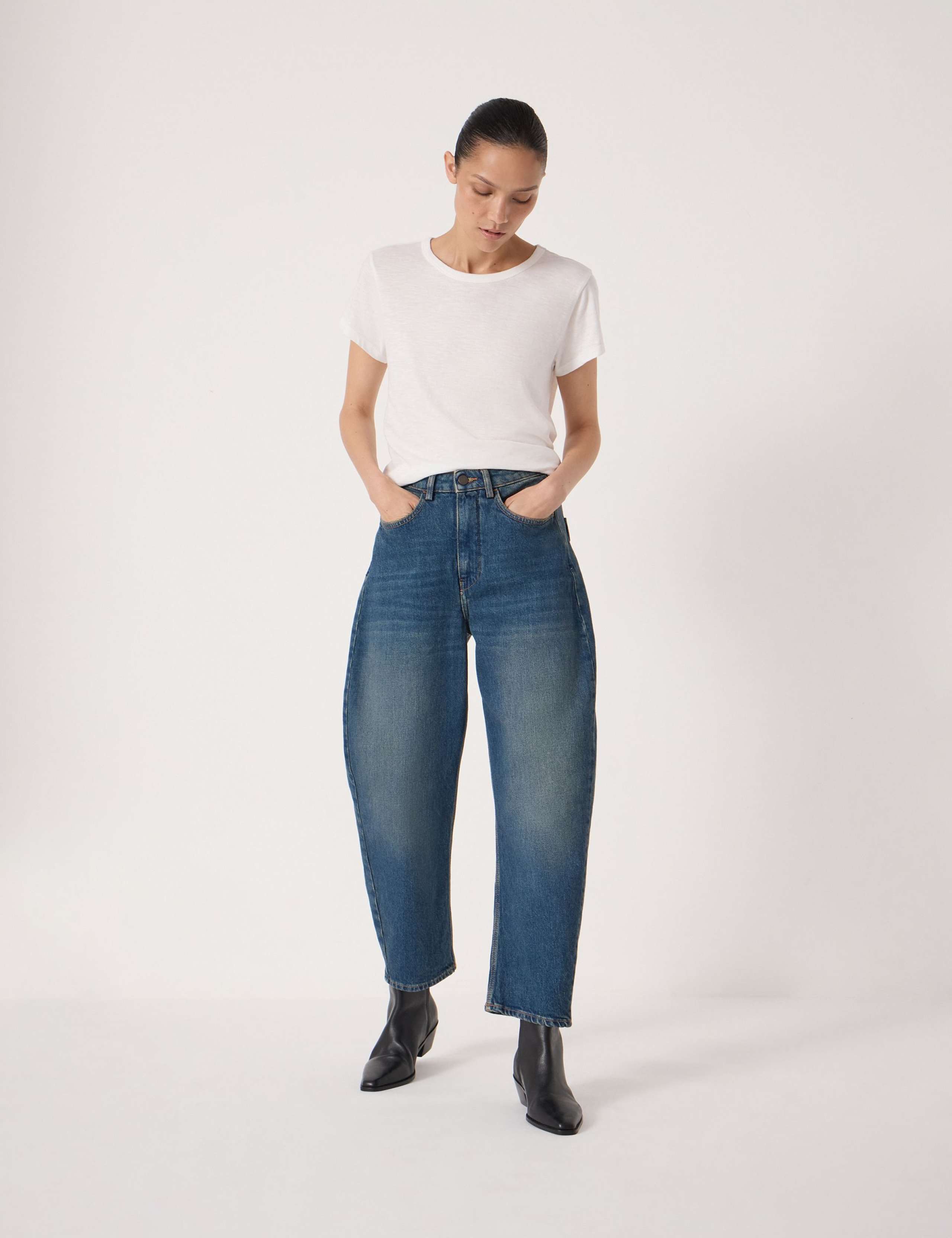 Mid Rise Barrel Ankle Grazer Jeans