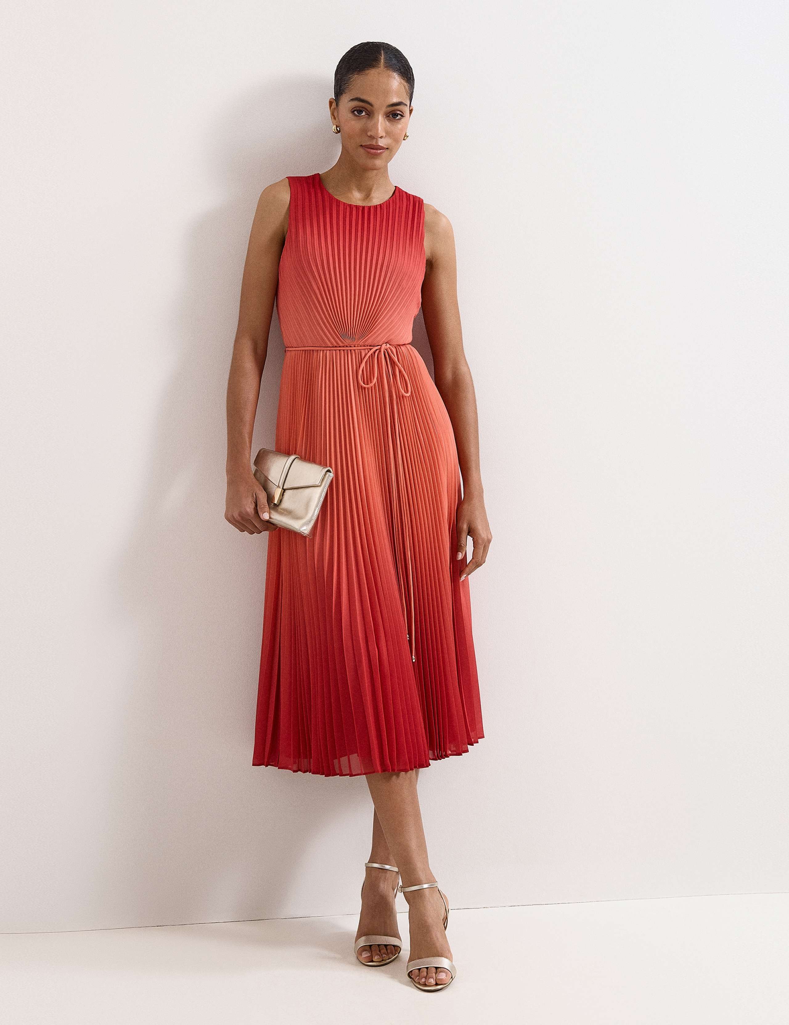 Ombré Crew Neck Pleated Midi Skater Dress