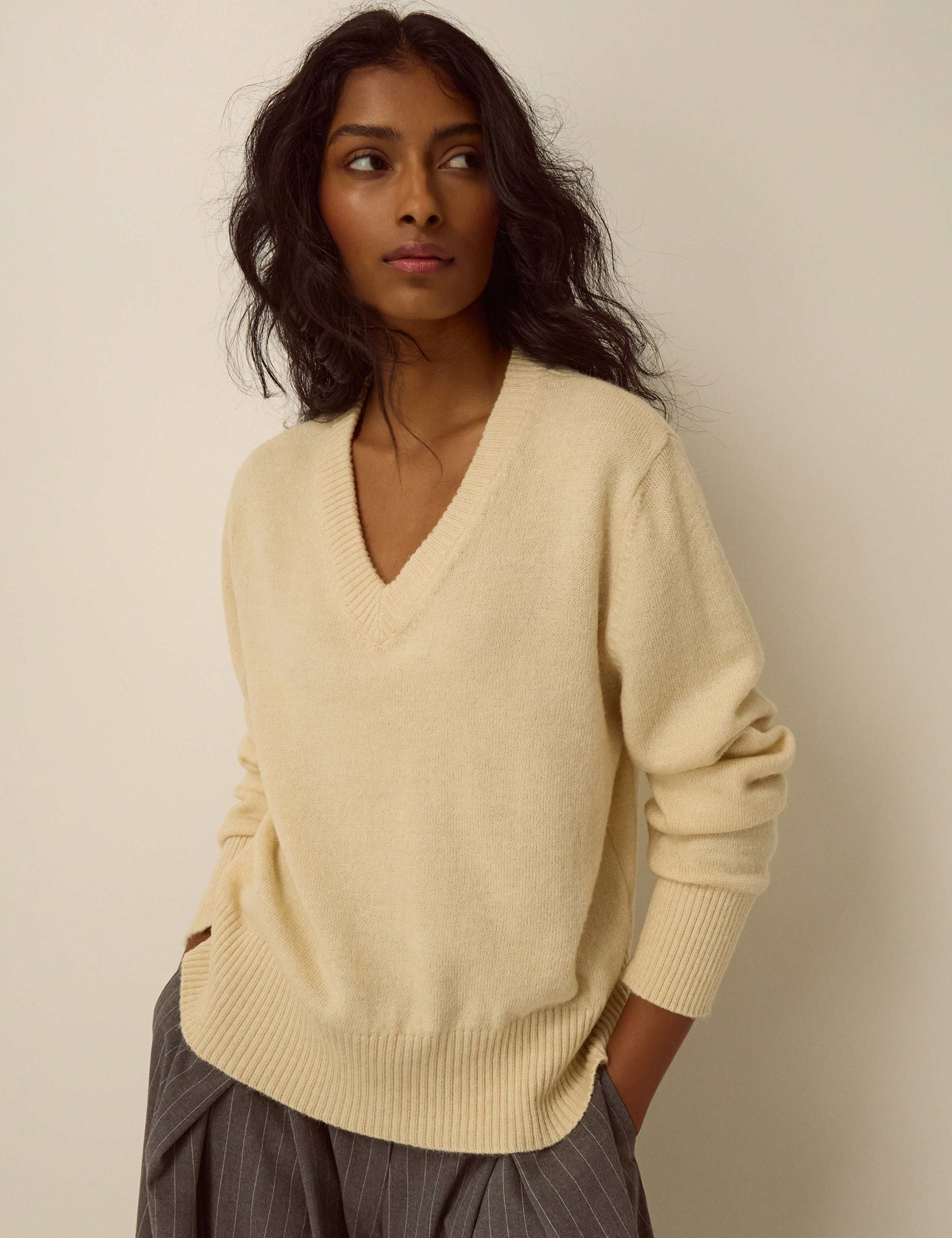 V-Neck Jumper