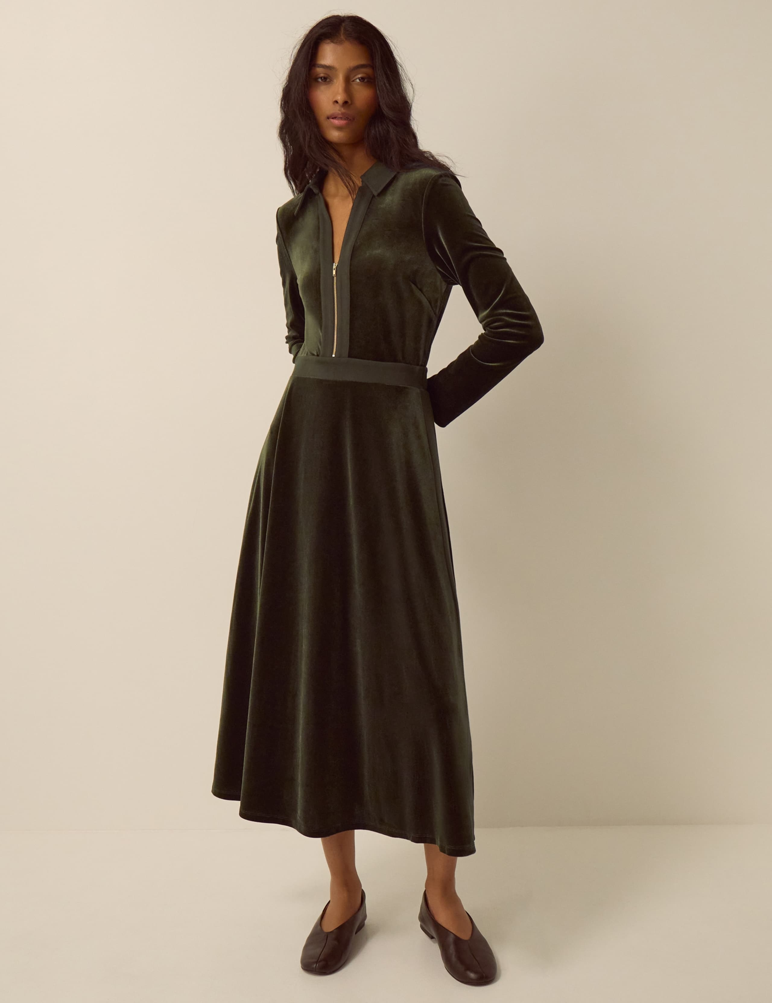 Velvet Collared Neck Zip Up Midi Dress