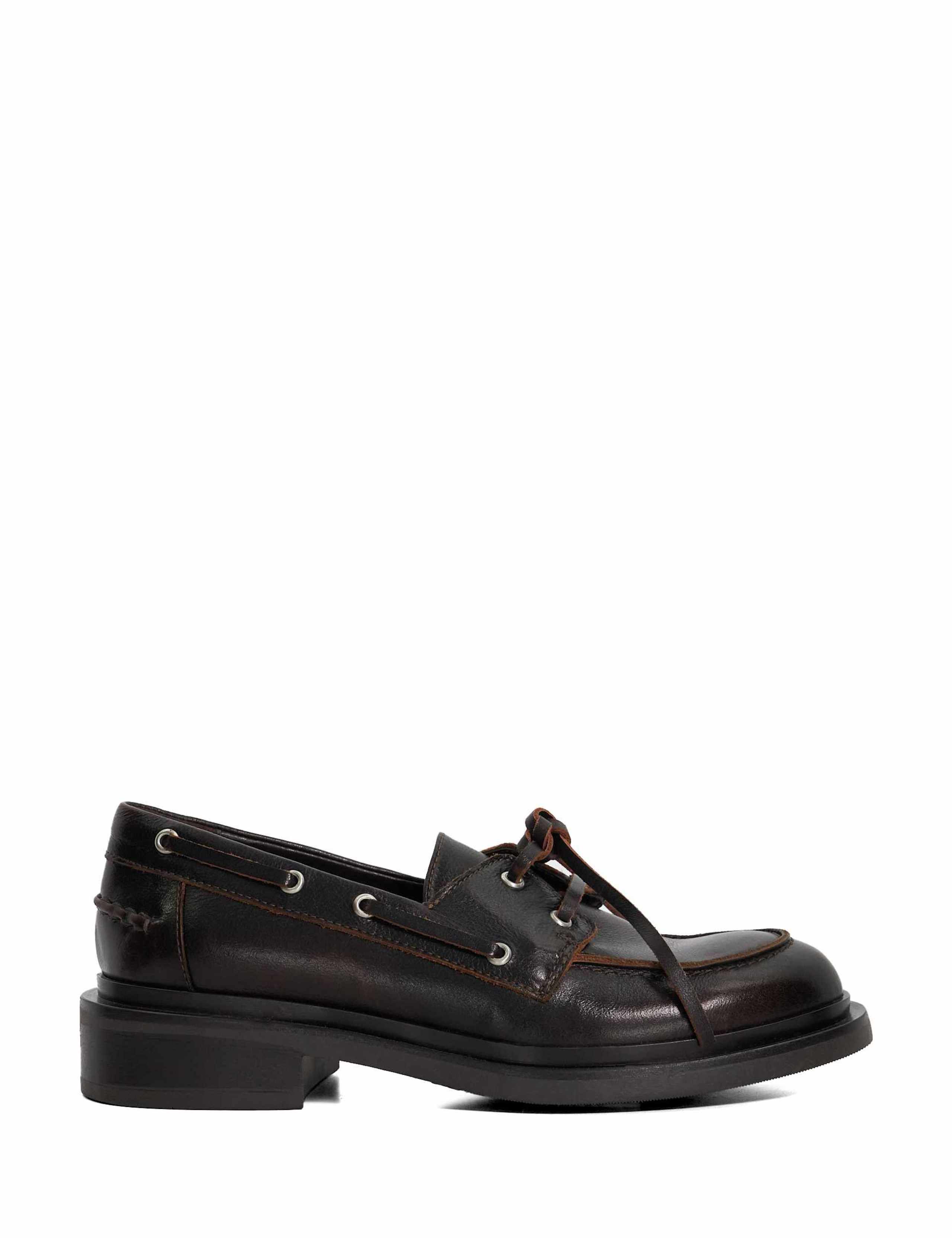 Leather Flat Boat Shoes