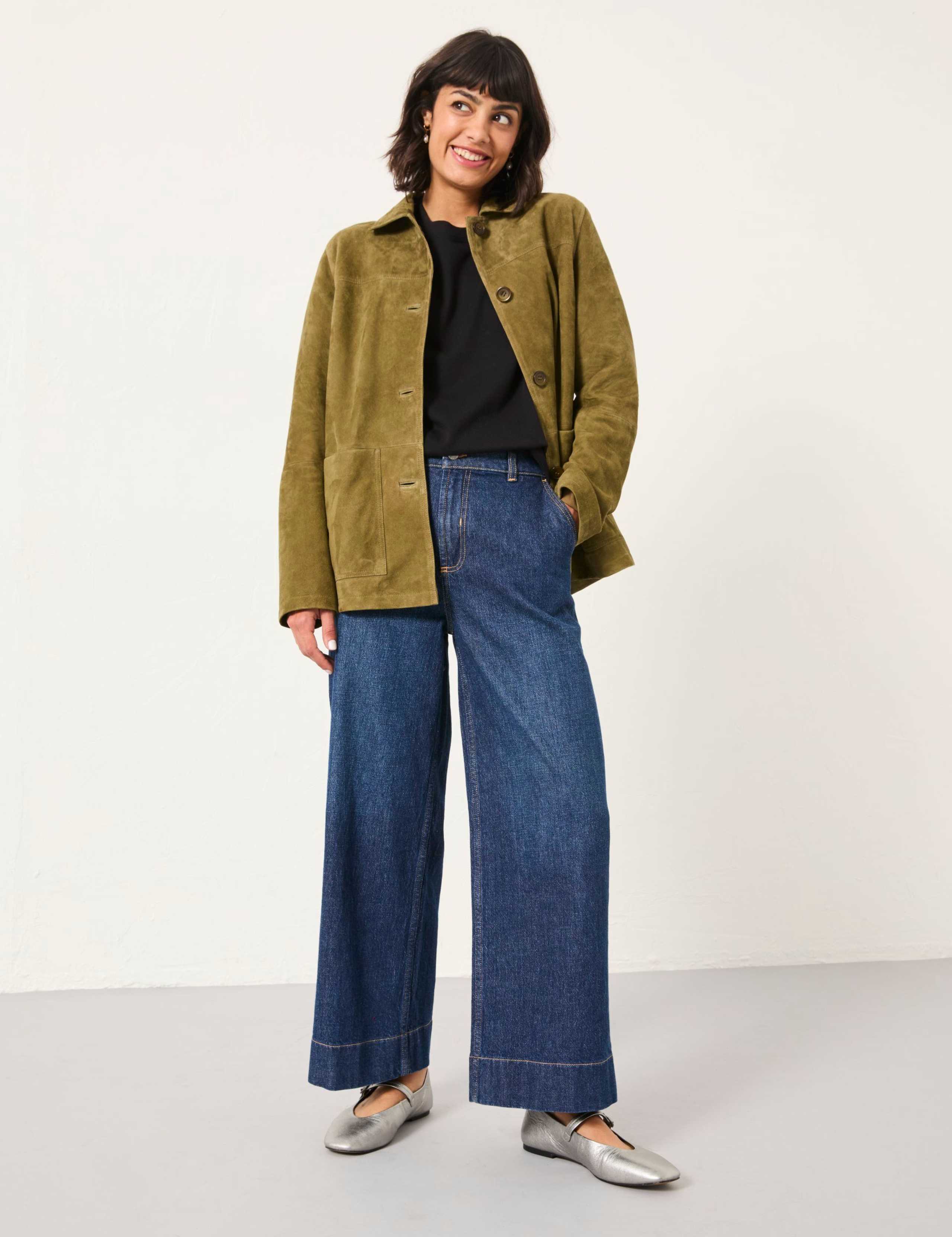 Mid Rise Wide Leg Cropped Jeans