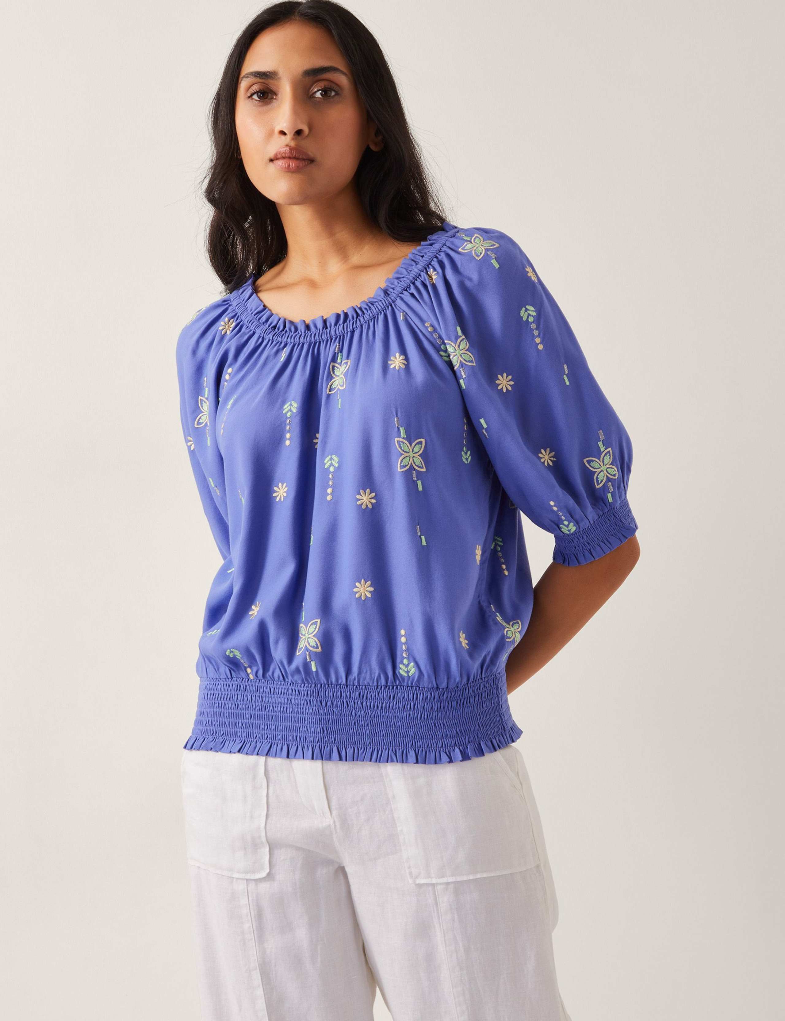 Embroidered Puff Sleeve Top