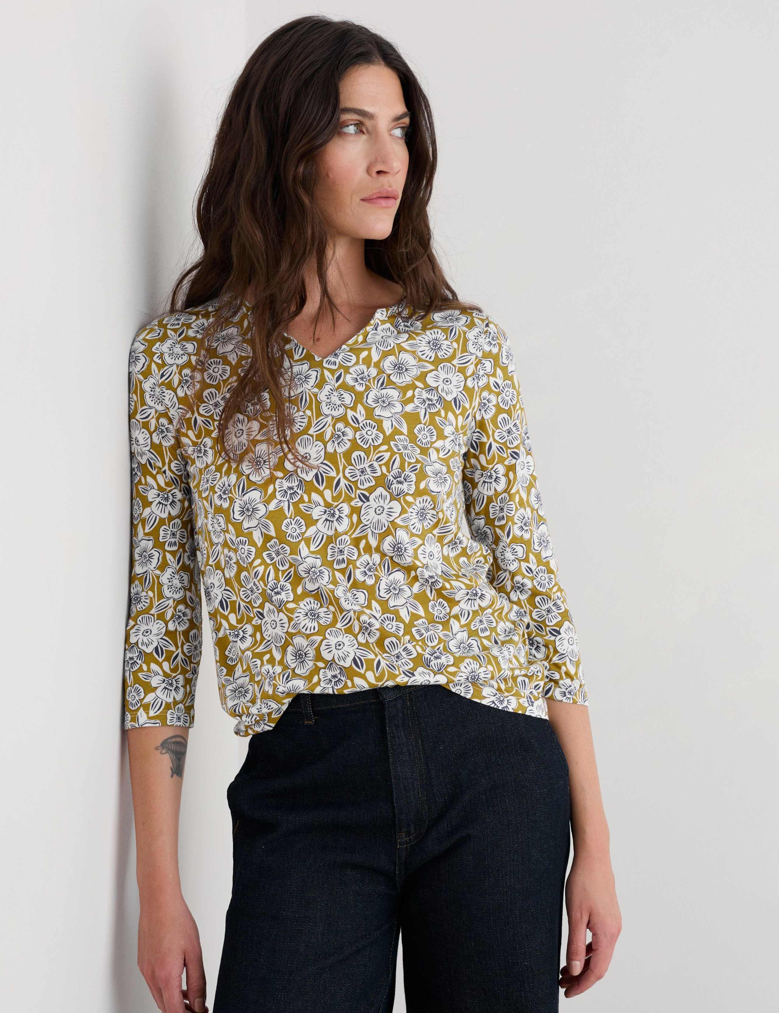 3/4 Kellow Top