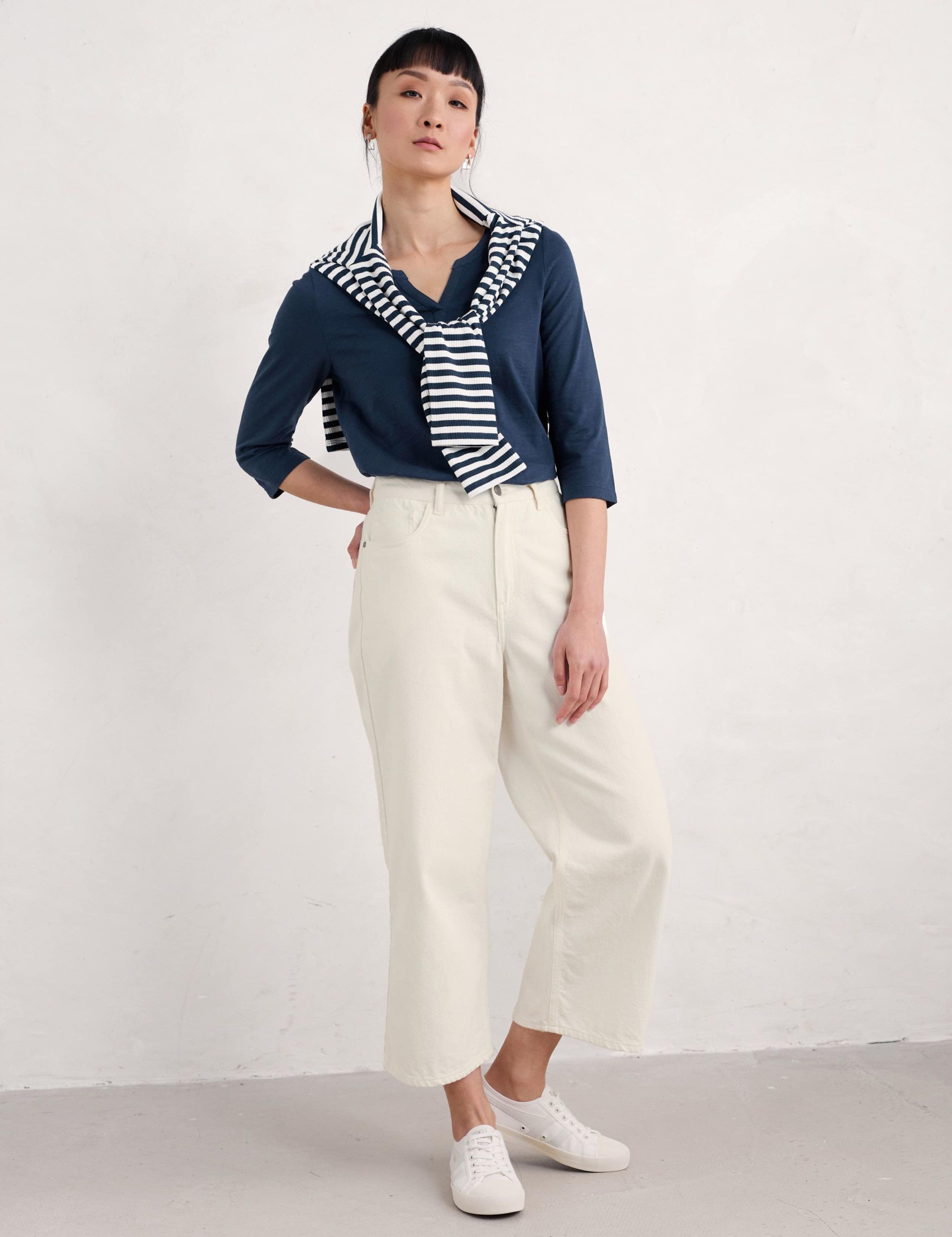 Cotton V-Neck 3/4 Sleeve Carylon Top
