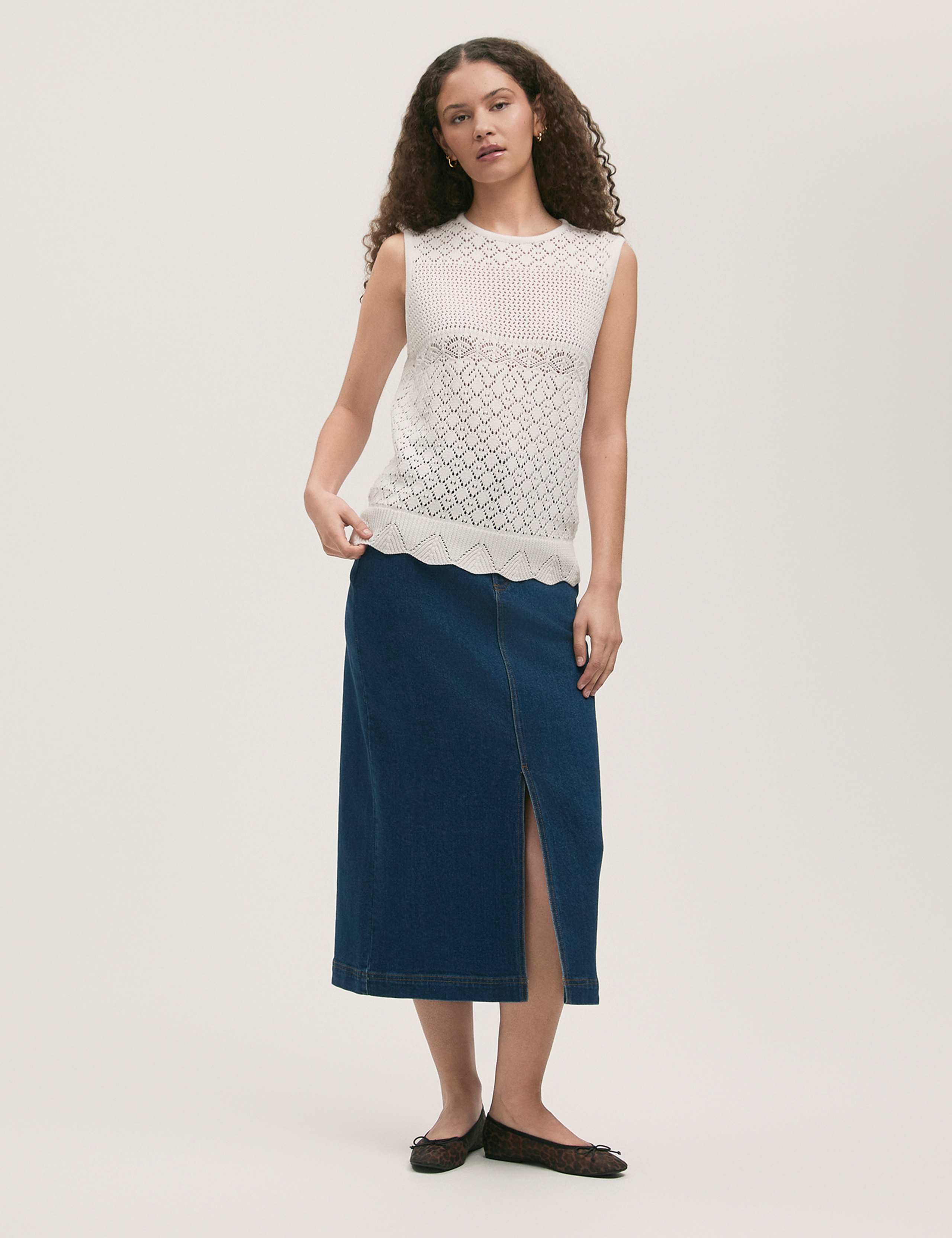 Pure Cotton Textured Knitted Vest