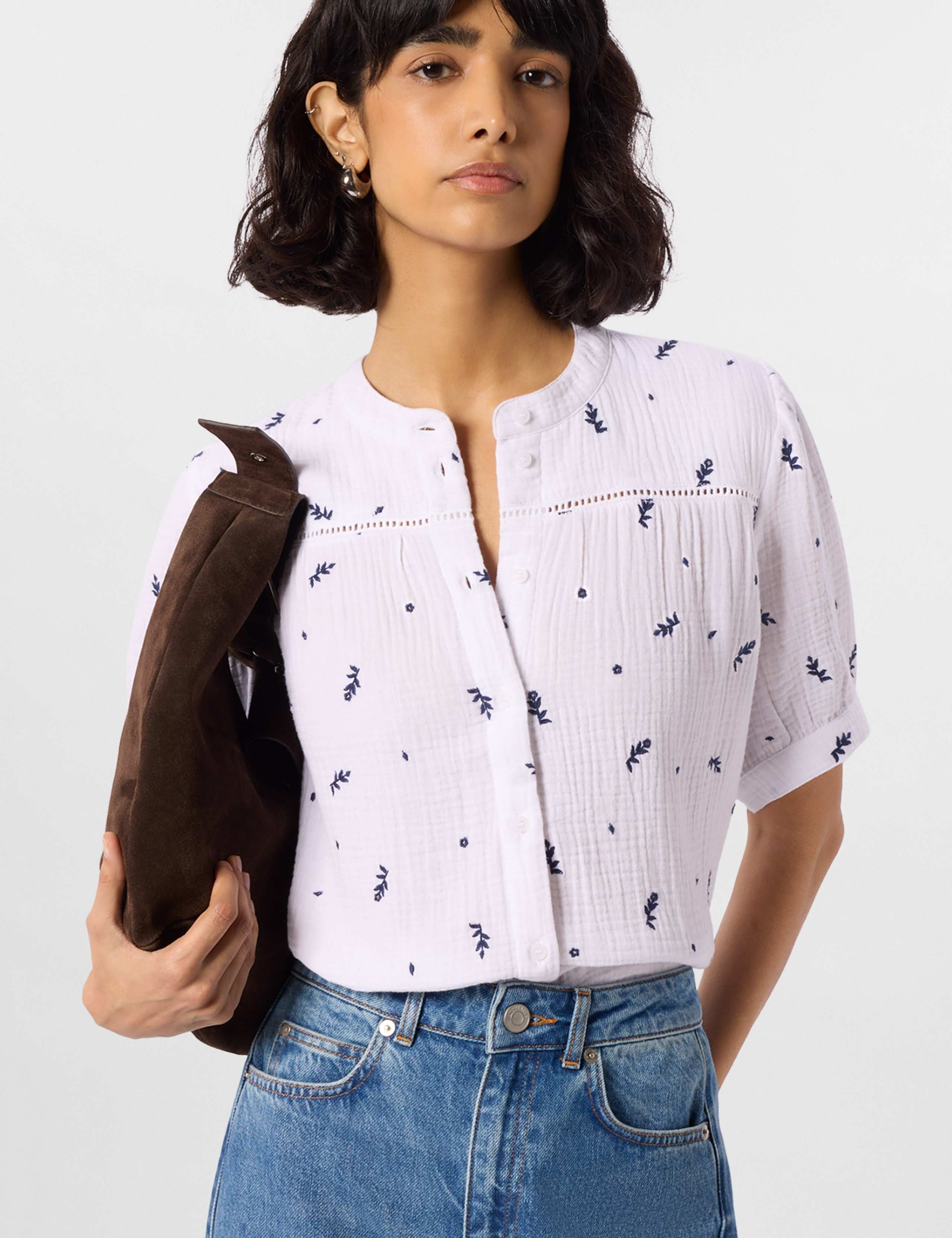 Pull Cotton Embroidered Top