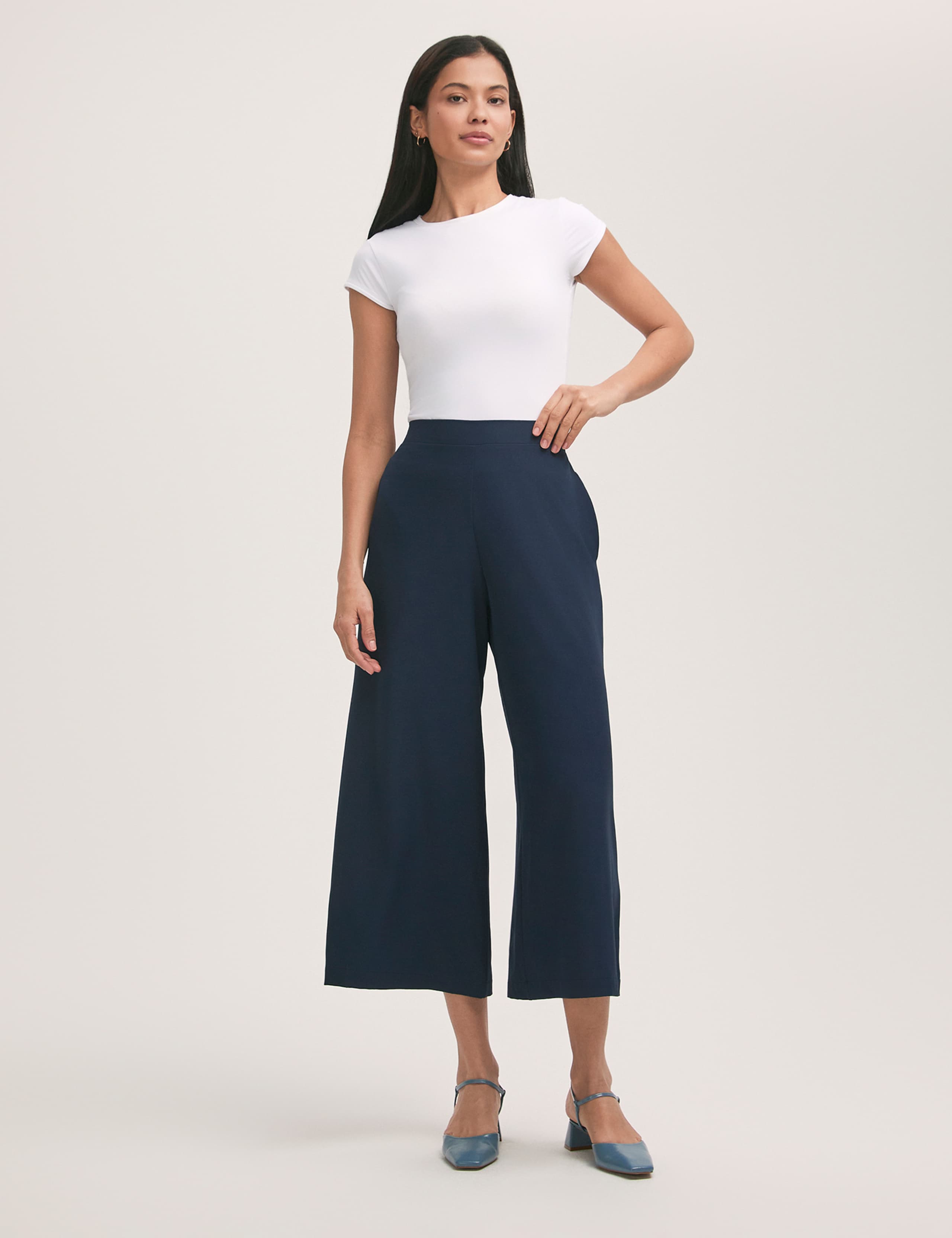 Elasticated Waist Wide Leg Cropped Trousers