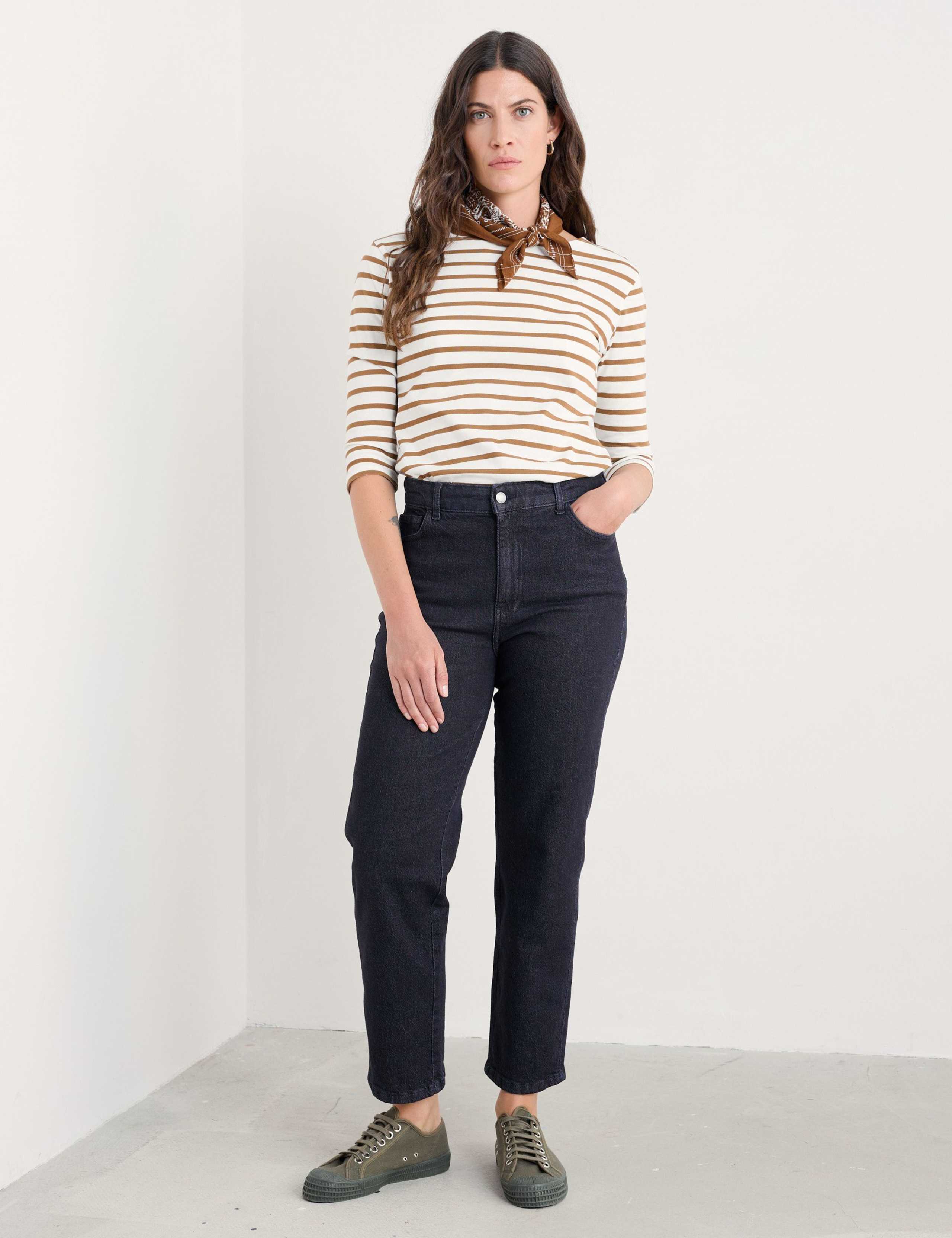 Mid Rise Straight Leg Ankle Grazer Jeans