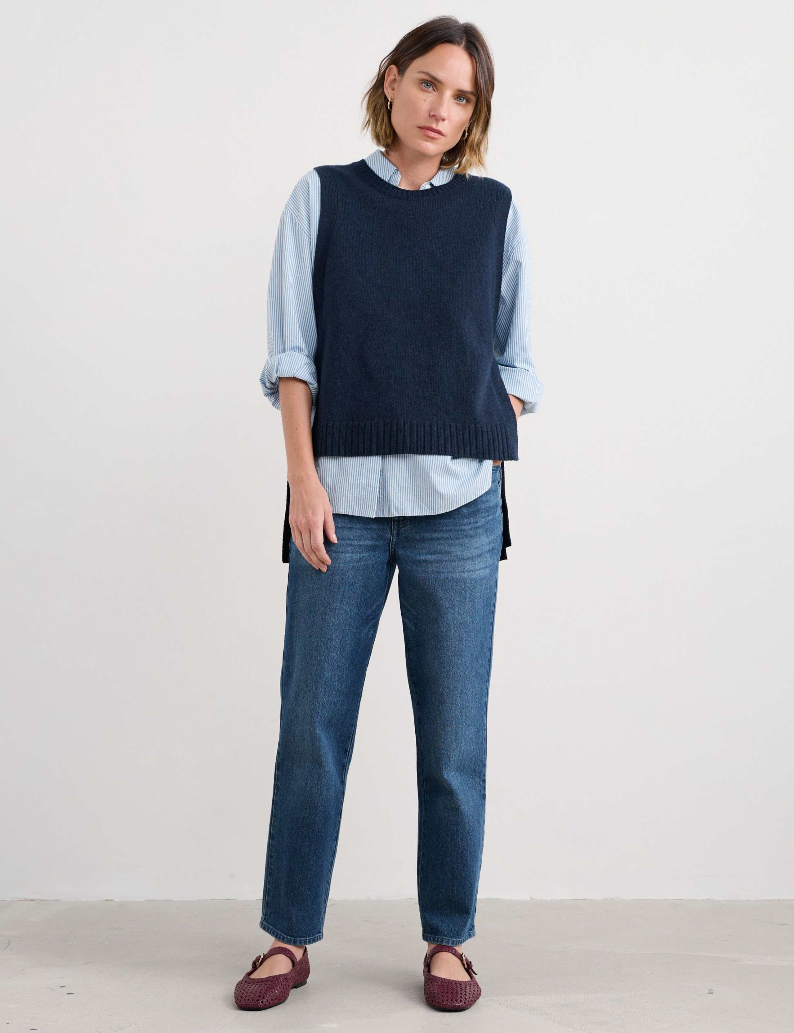 Sea Aster Round Neck Knitted Vest