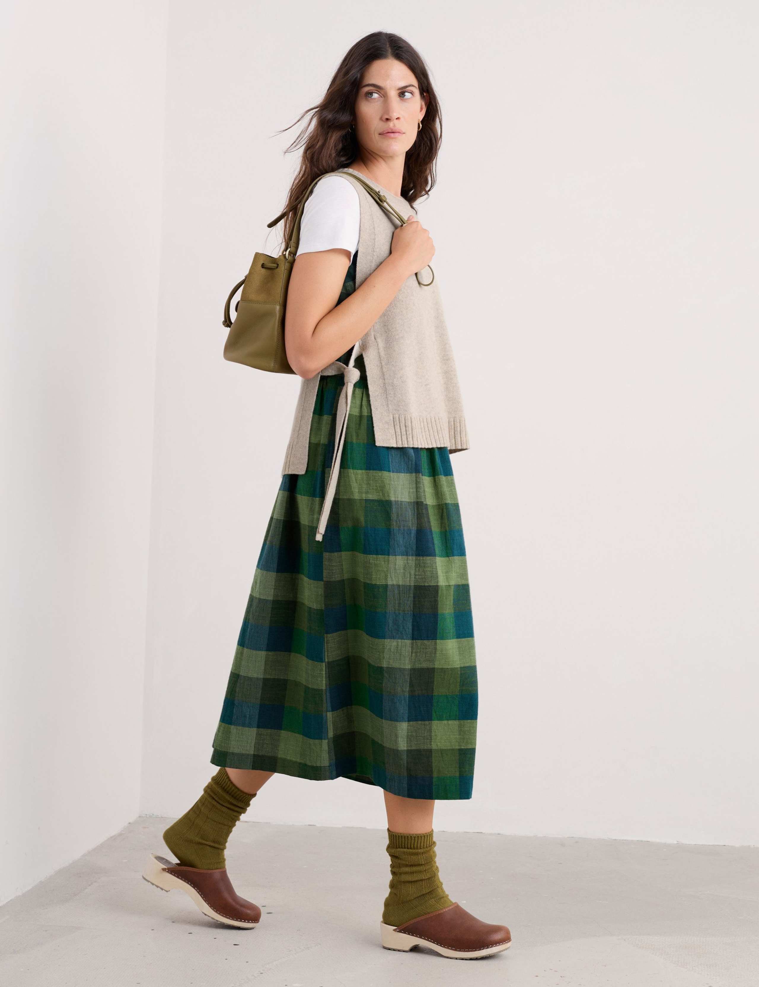 Sea Aster Round Neck Knitted Vest