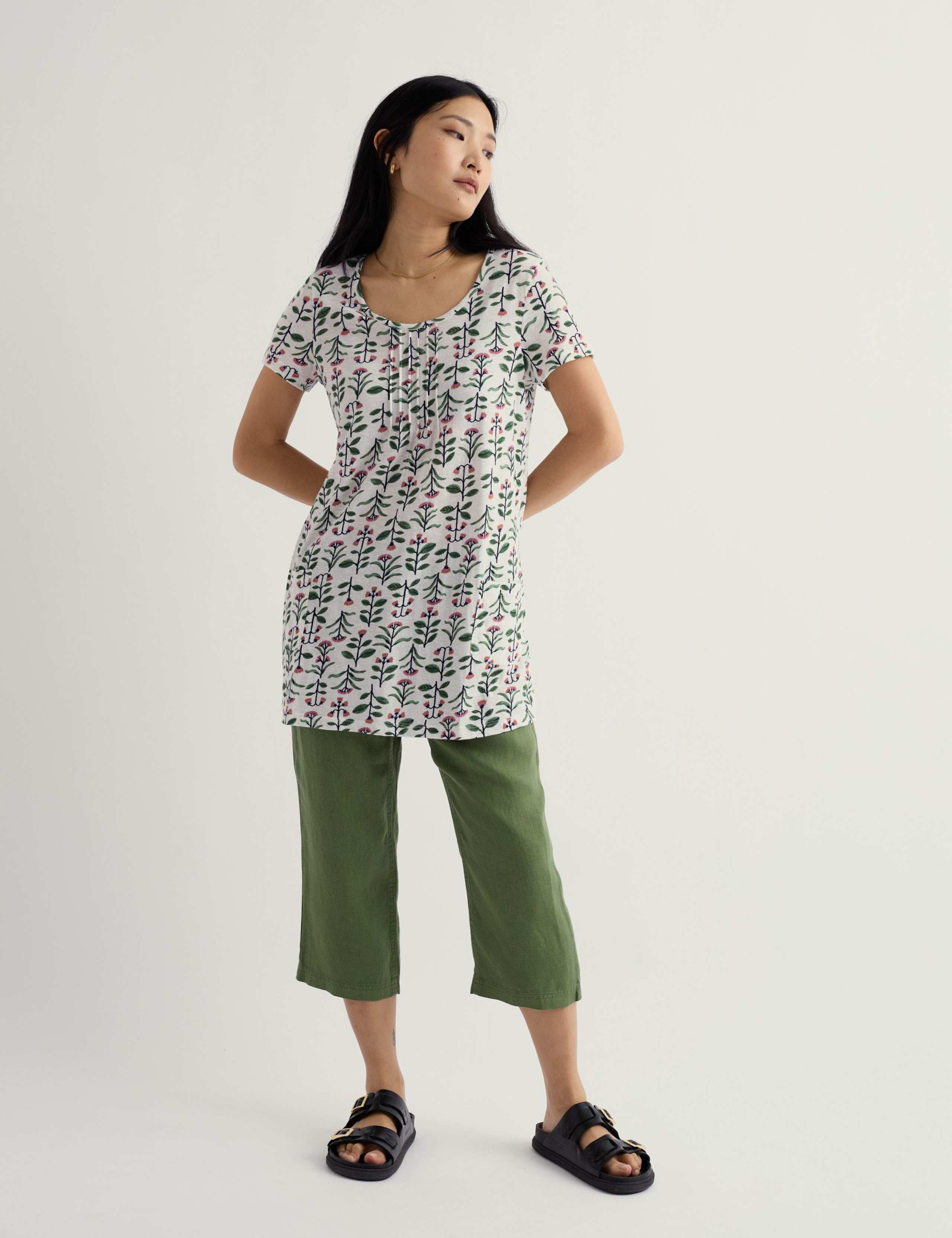 Pure Linen Straight Leg Cropped Trousers