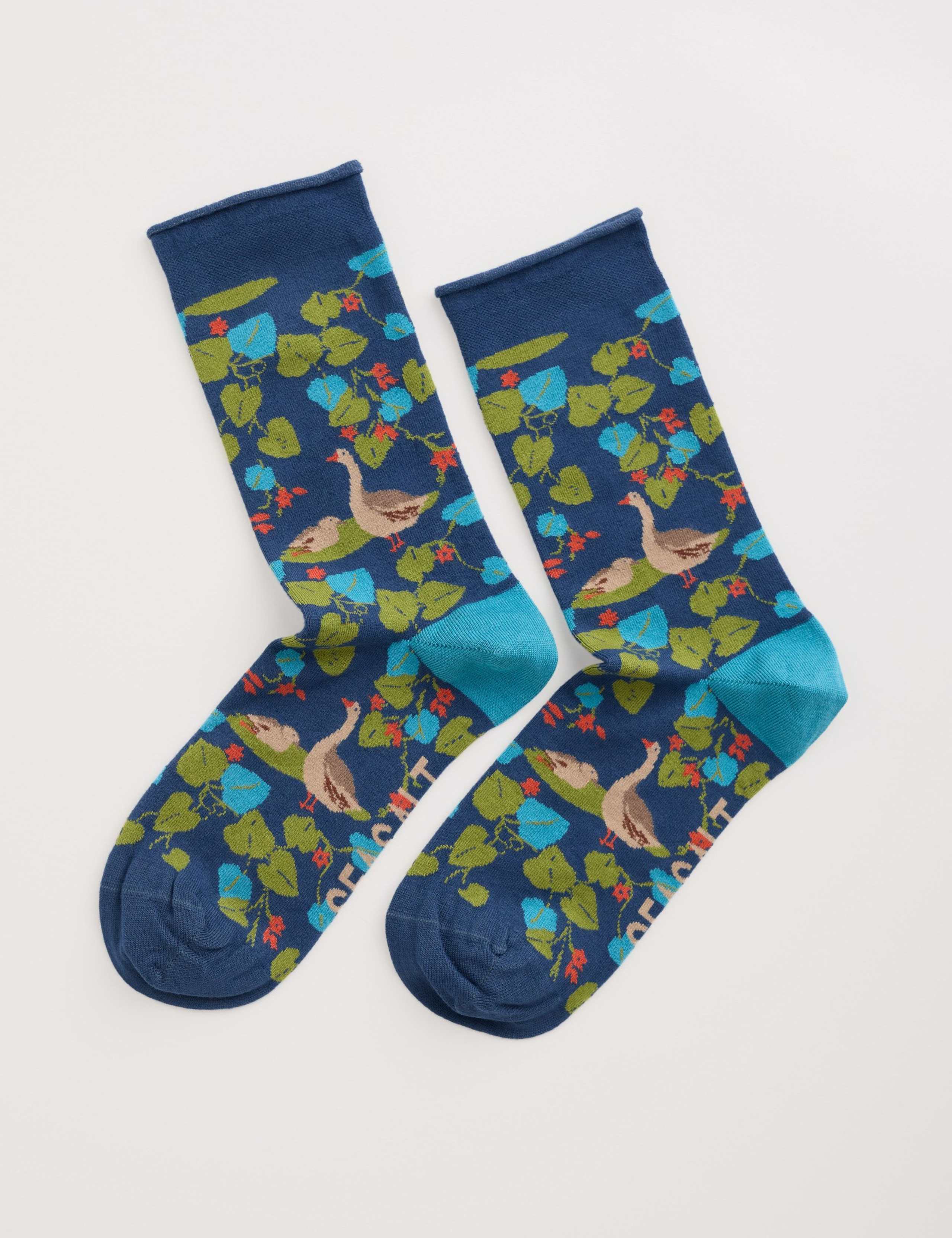 Bird Patterned Ankle High Socks