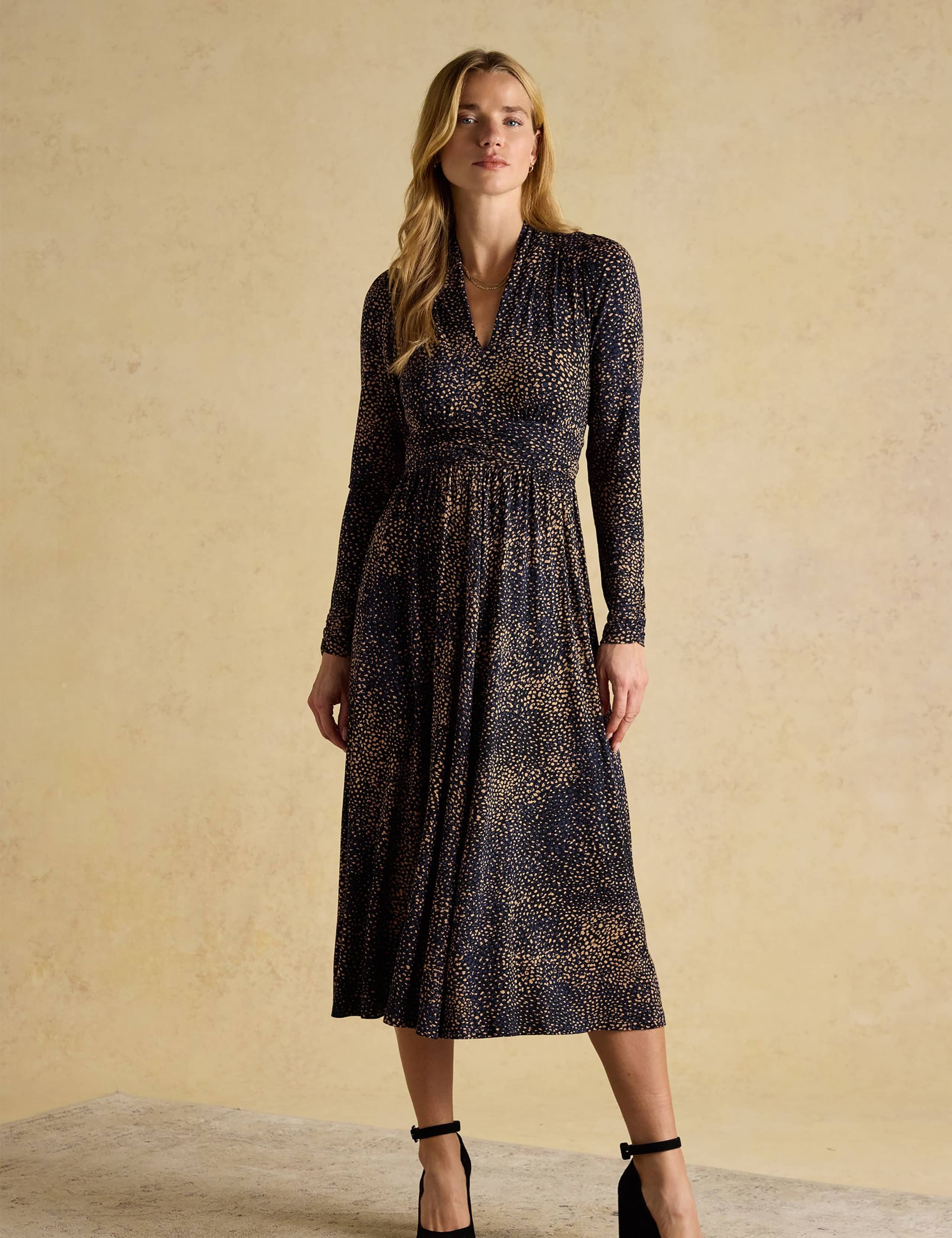 Printed V-Neck Midi Shirred Dress