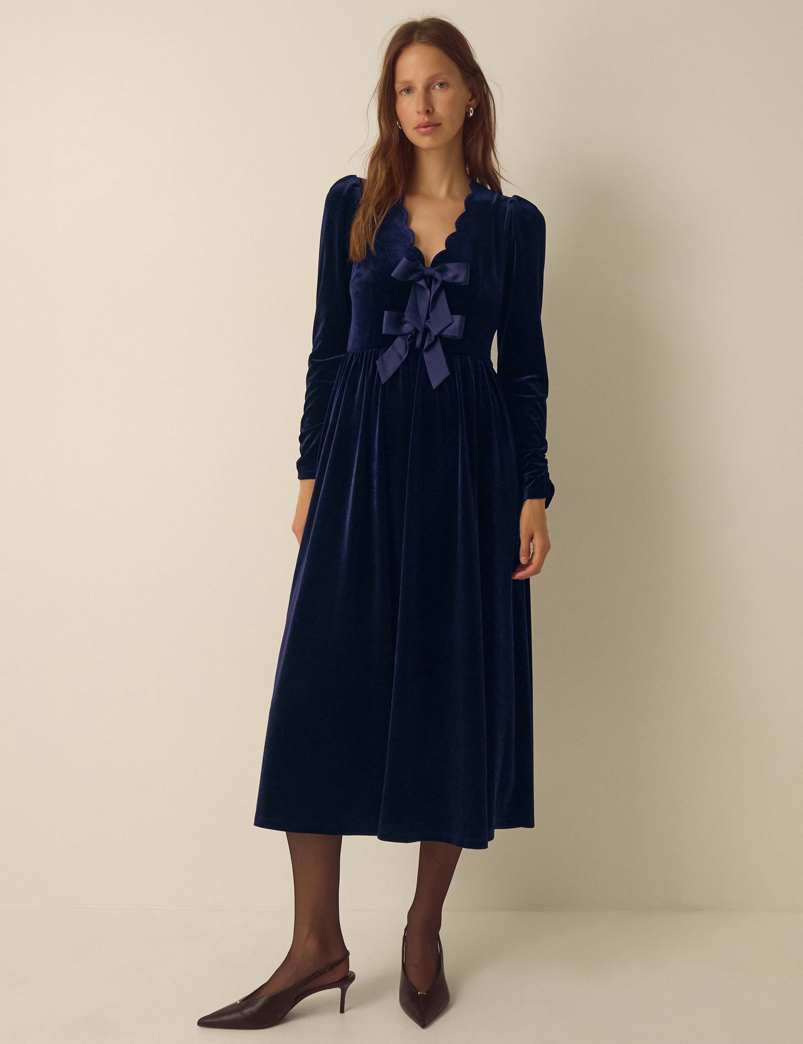 Velvet V-Neck Bow Detail Midi Dress