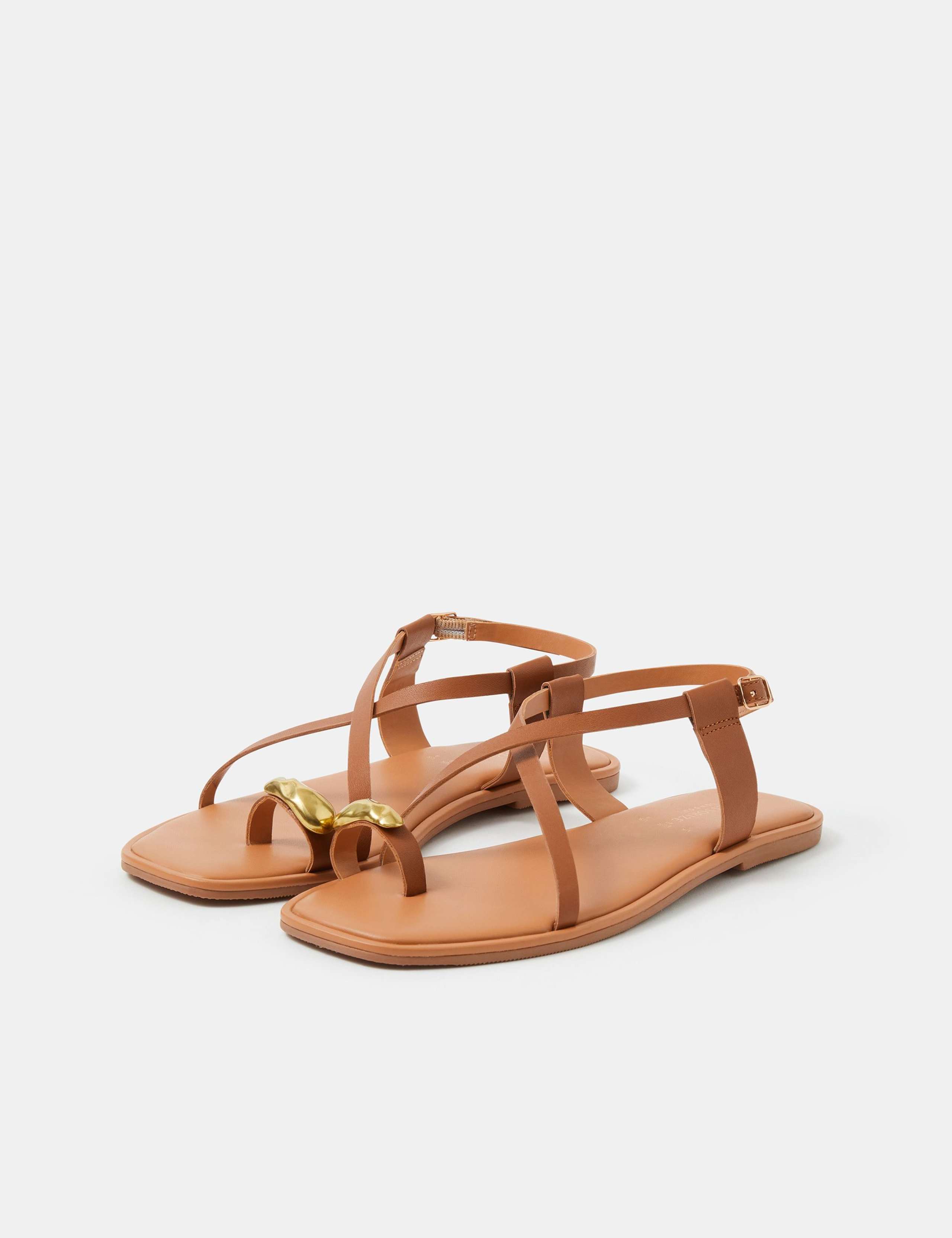 Strappy Flat Toe Loop Sandals