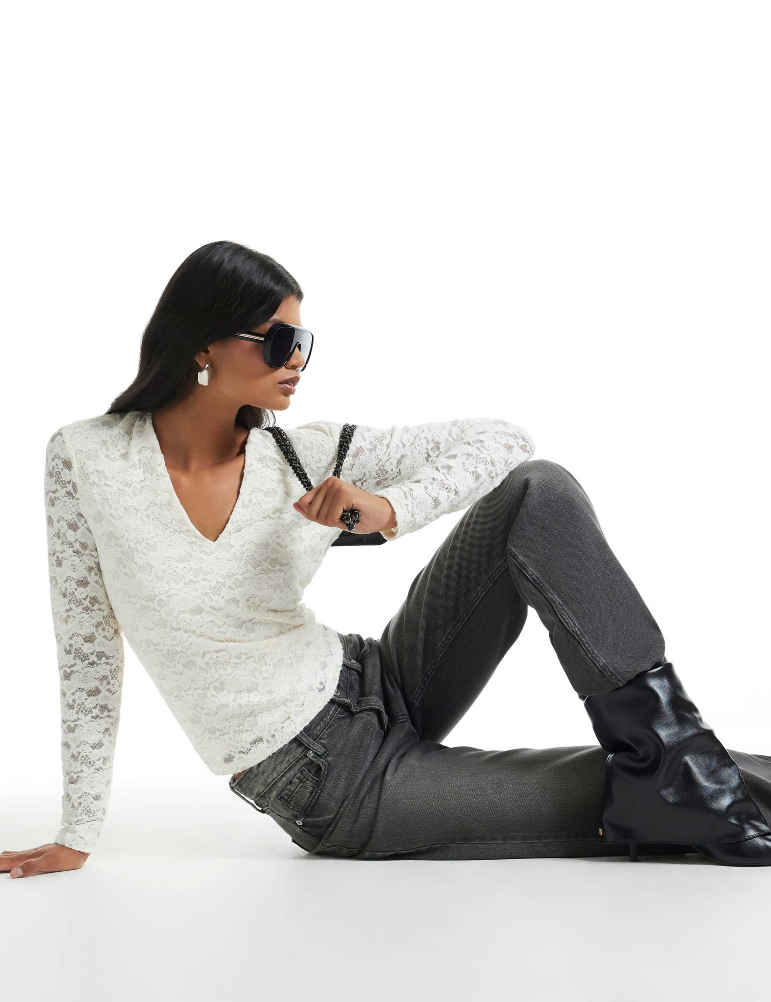 Fitted Lace V Neck Bodysuit