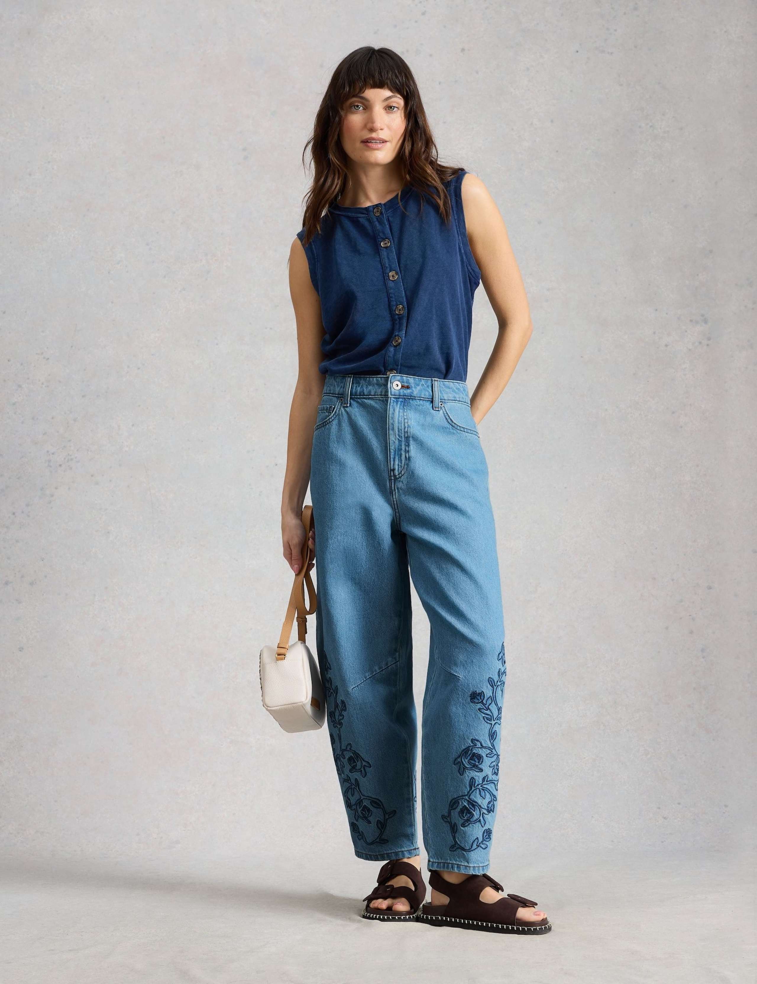 Mid Rise Embroidered Barrel Jeans