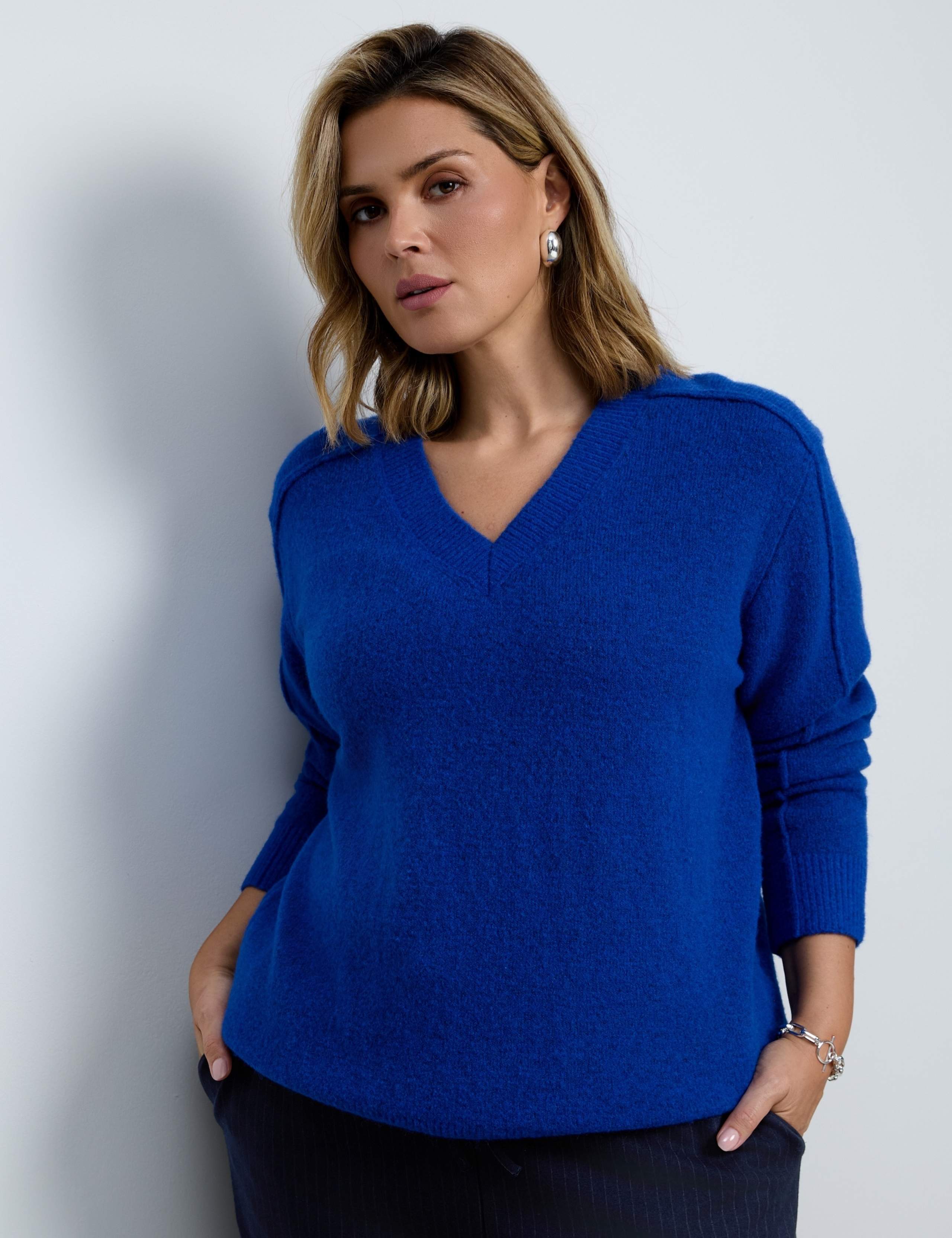 Wool Blend V-Neck Knitted Jumper