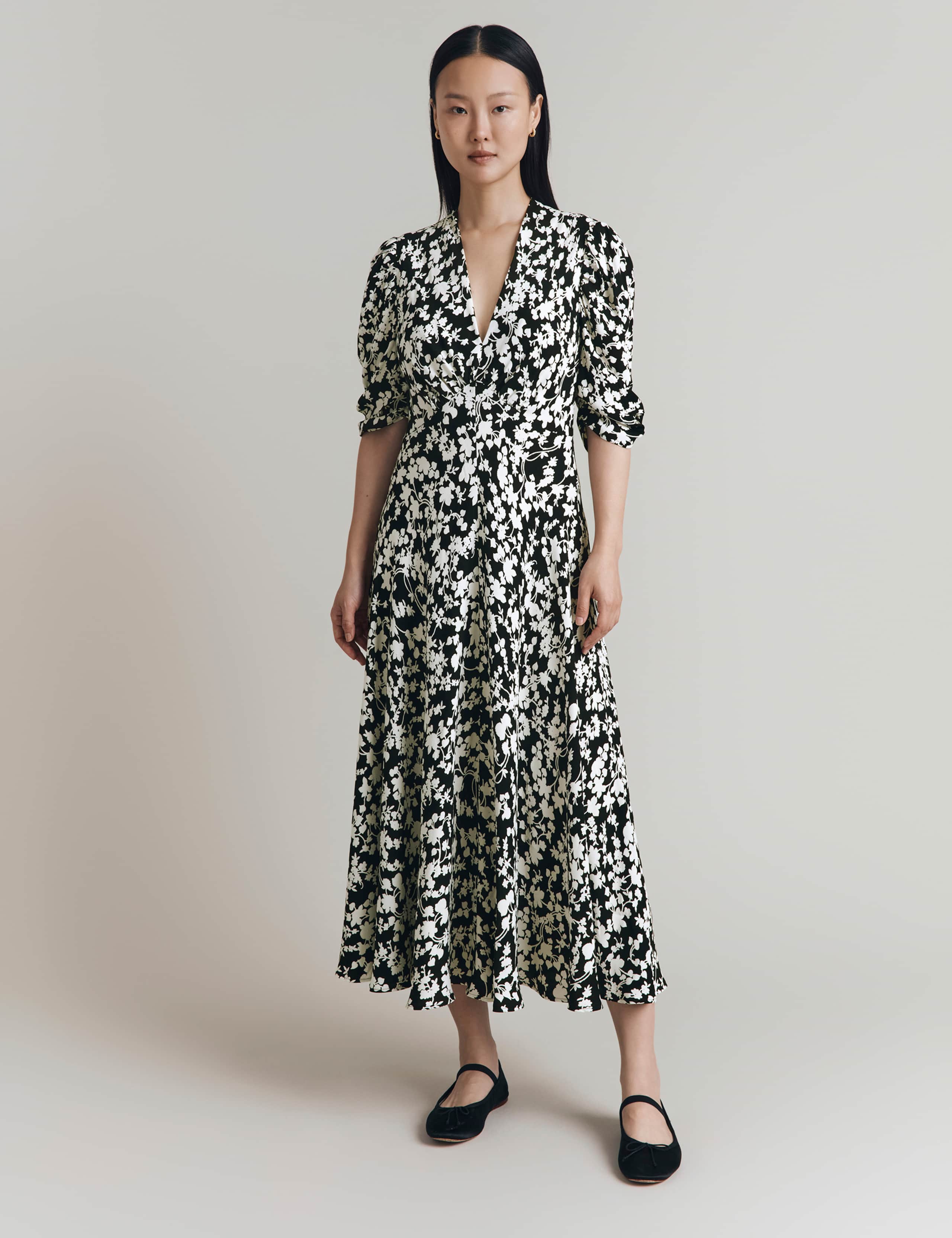 Crepe Floral V-Neck Midi Tea Dress