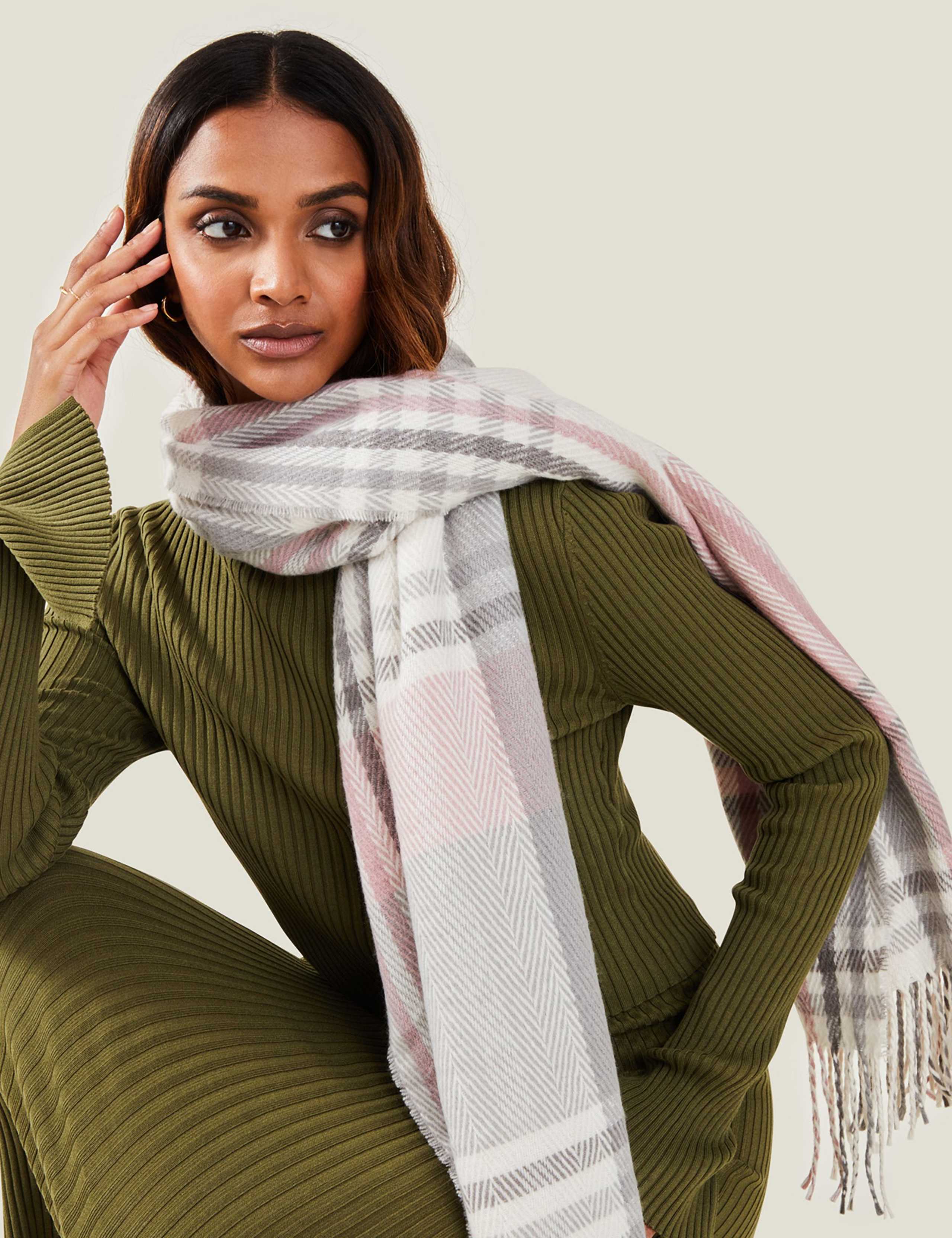 Checked Blanket Scarf
