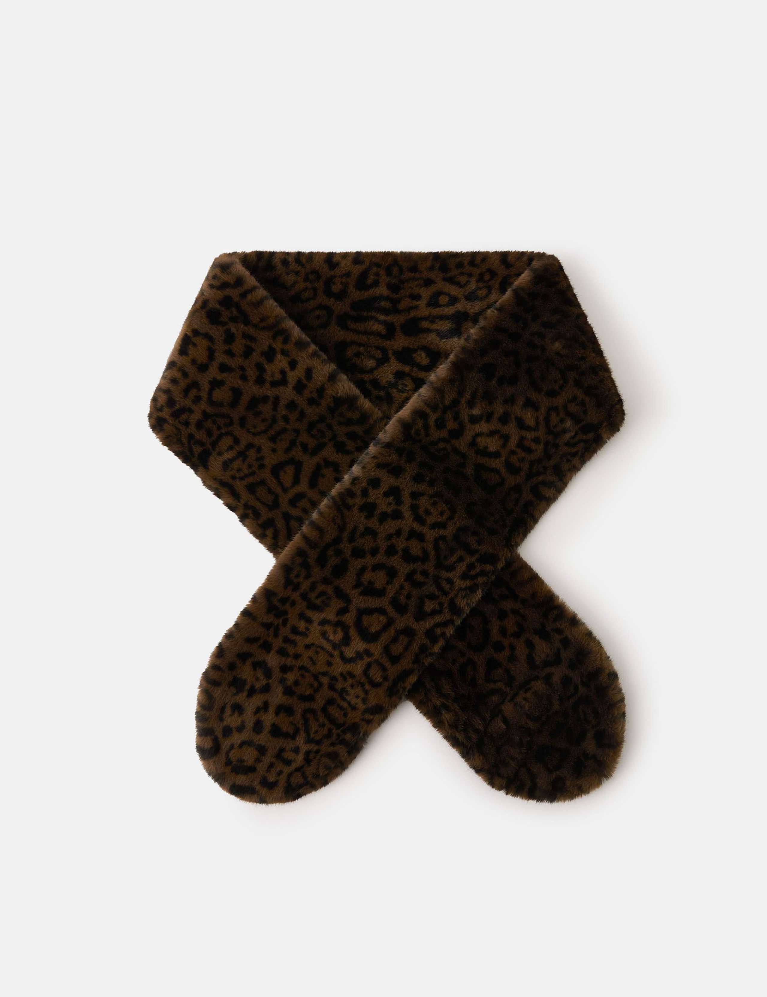 Faux Fur Leopard Stole