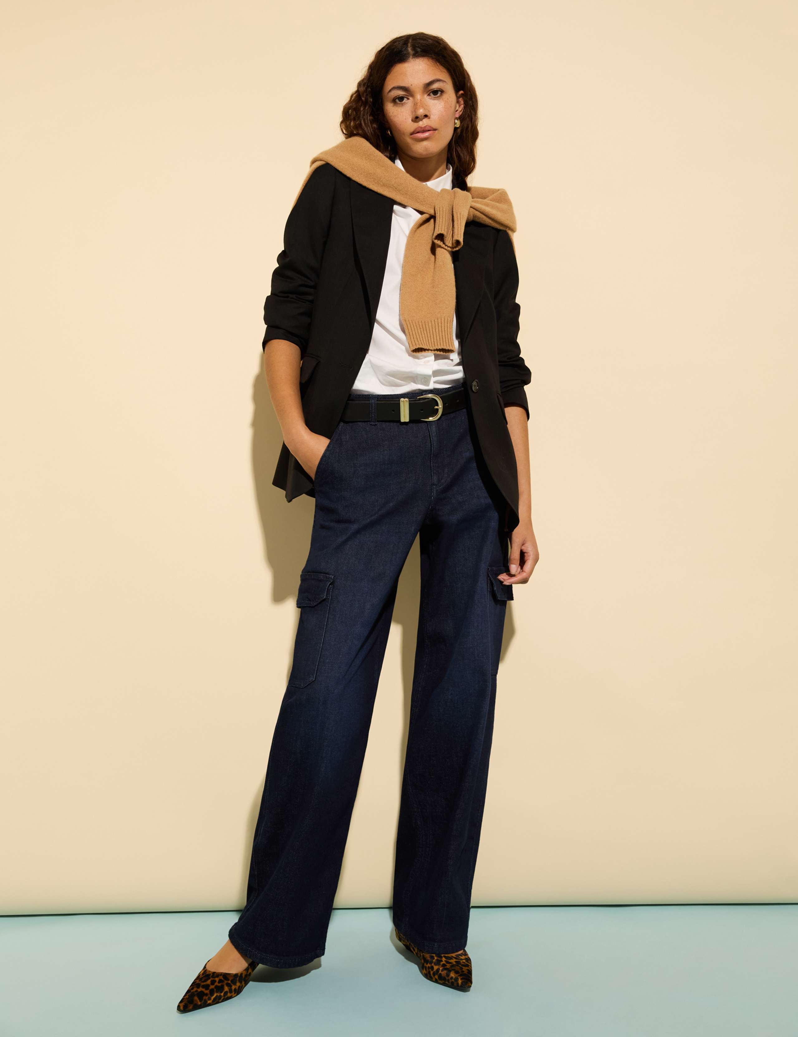 Mid Rise Wide Leg Cargo Jeans