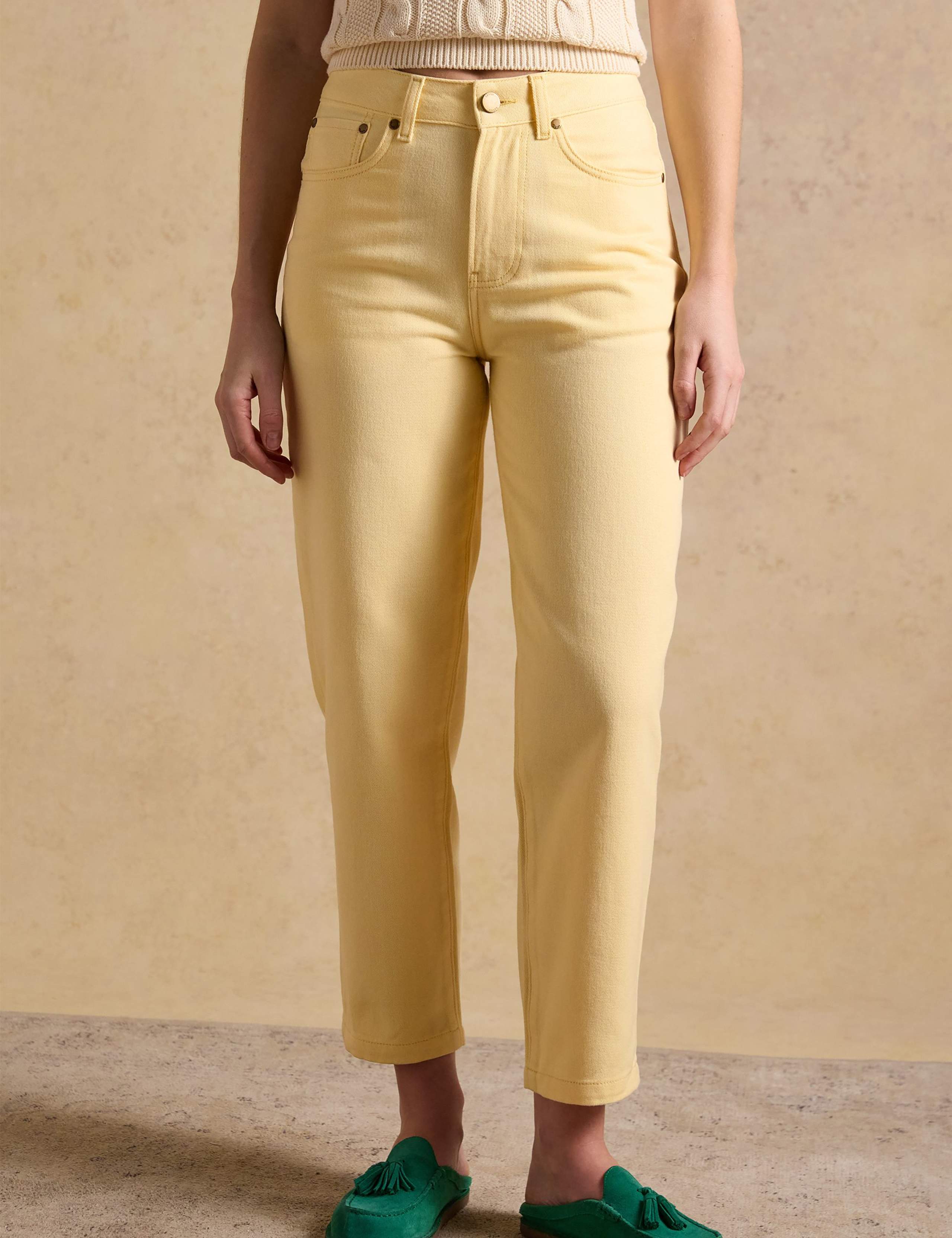 Relaxed Mid Rise Barrel Jeans