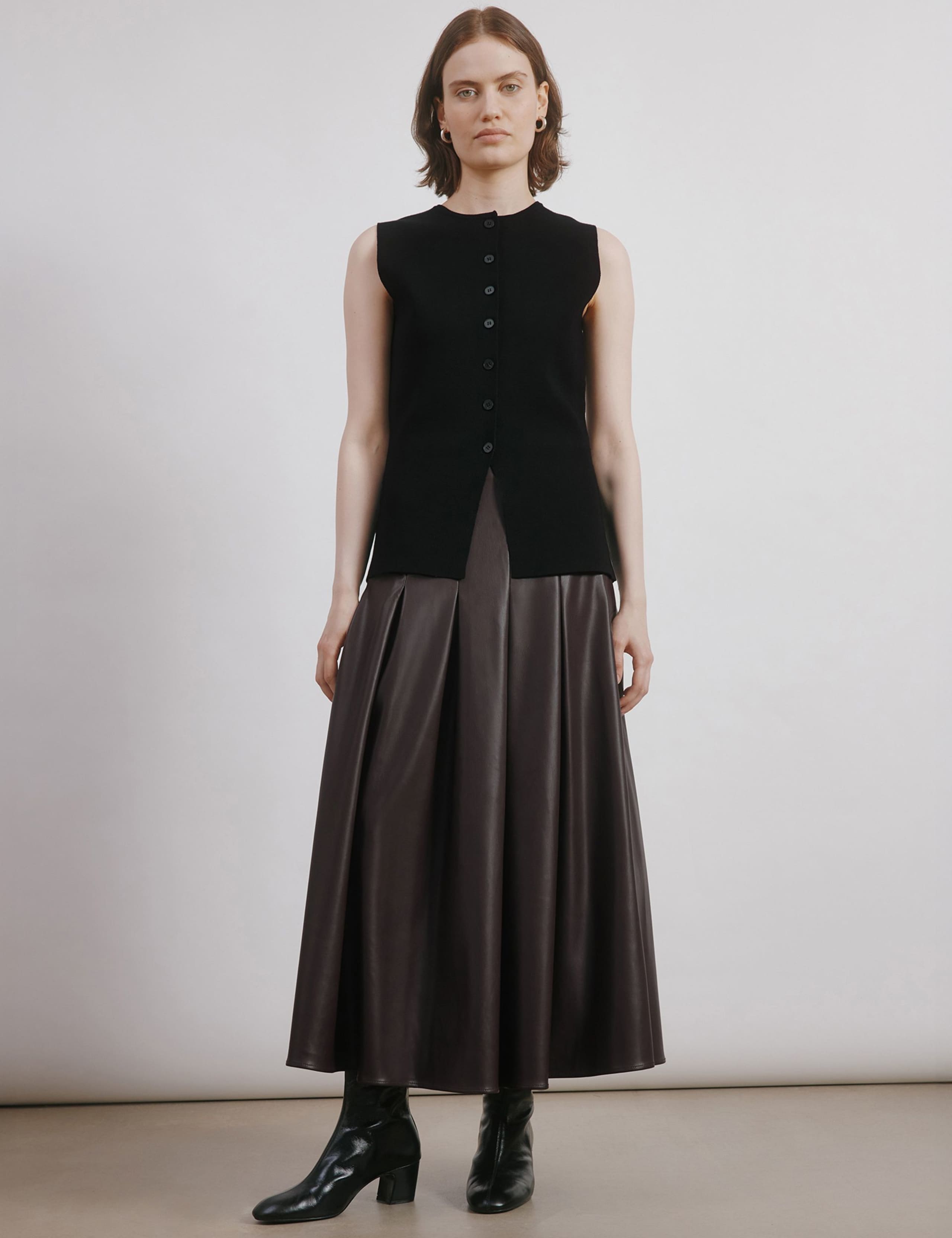 Textured Round Neck Waistcoat