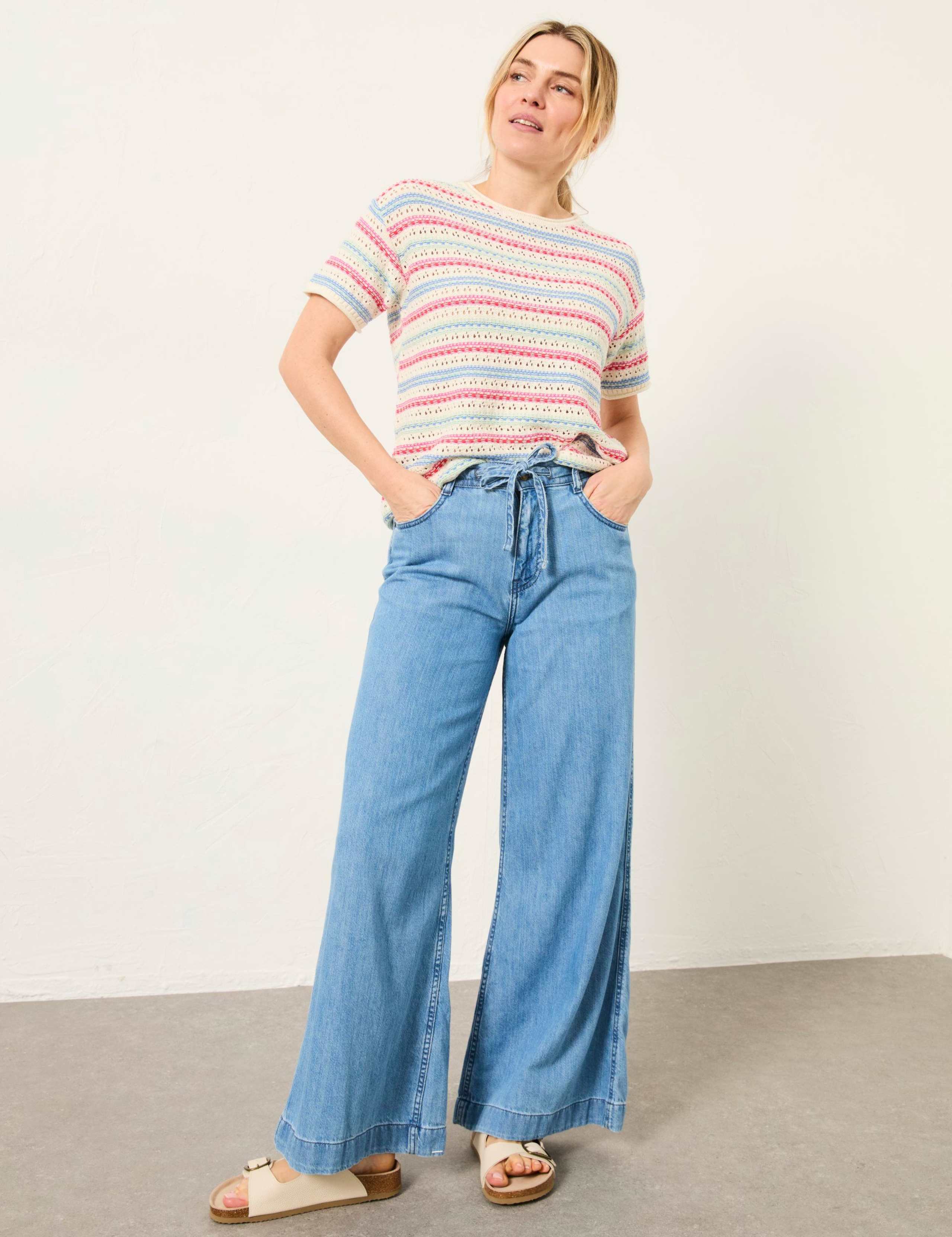 Mid Rise Wide Leg Jeans