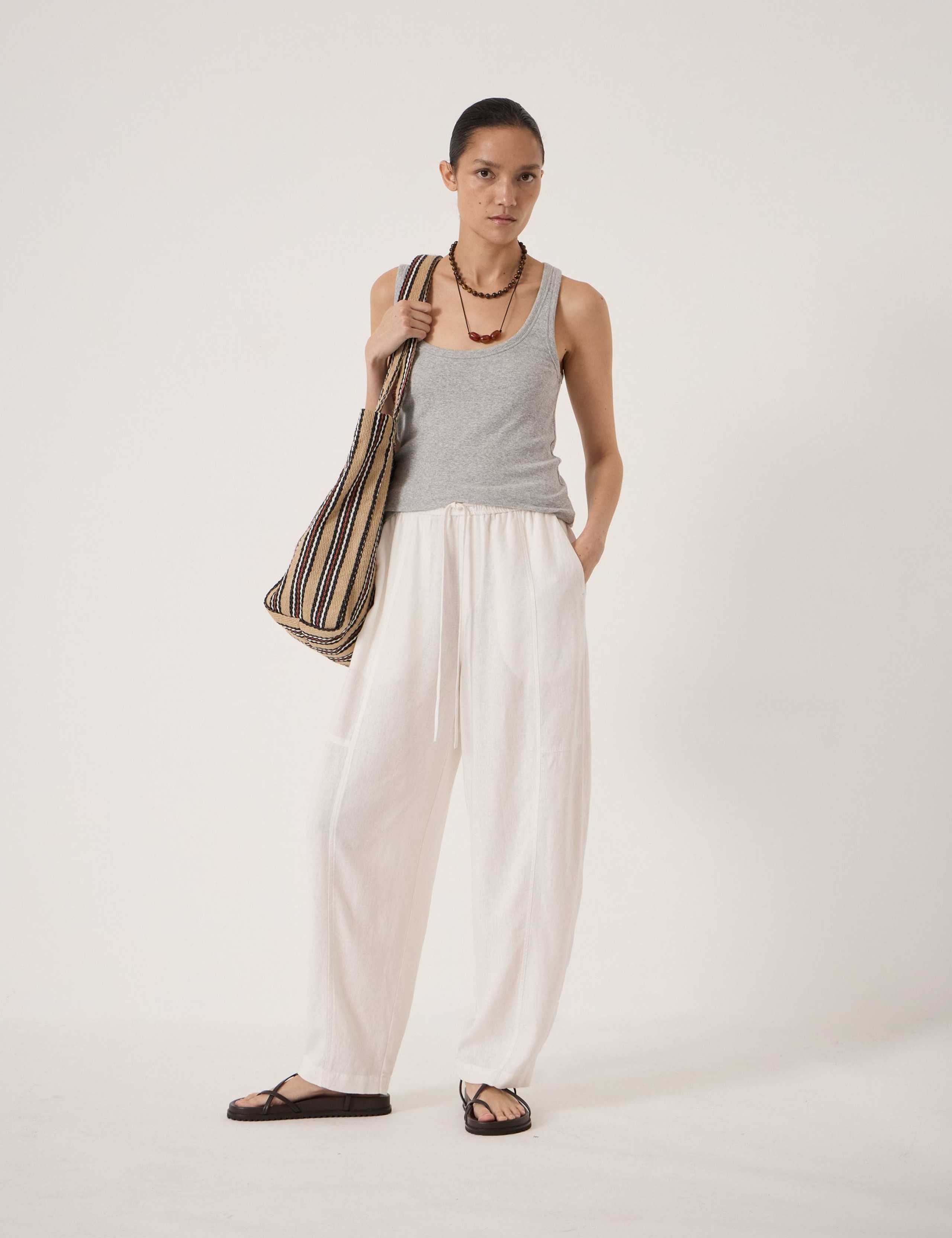 Linen Blend Barrel Leg Trousers