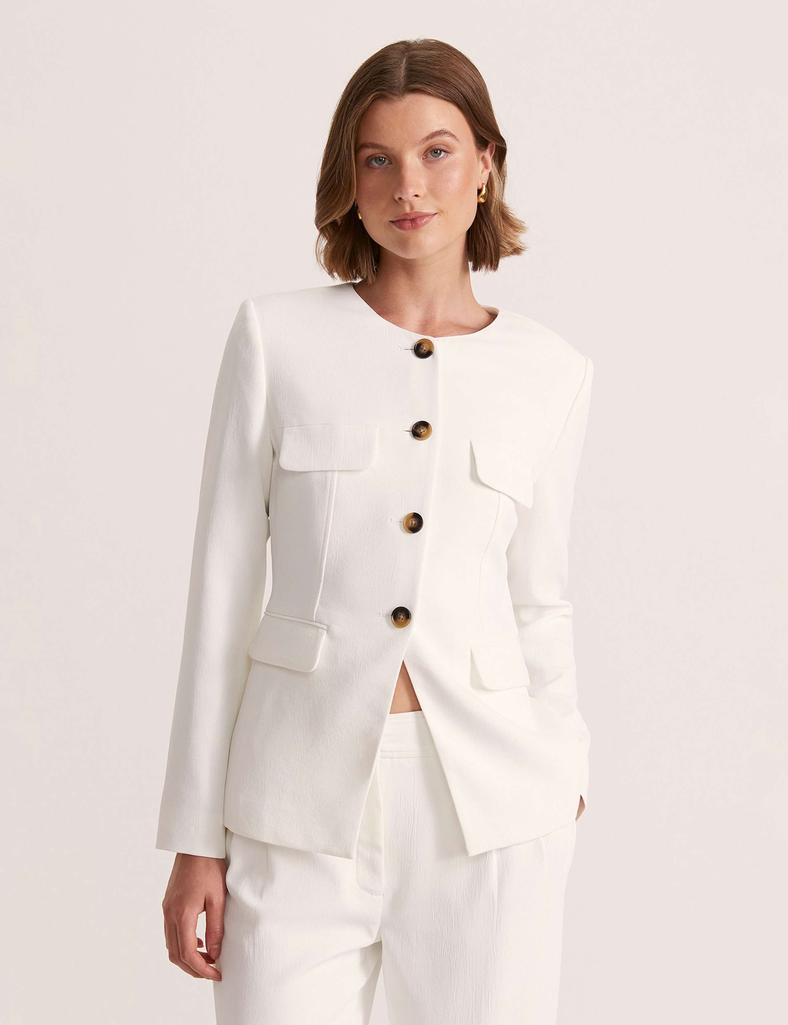 Tailored Crew Neck Single Breasted Blazer