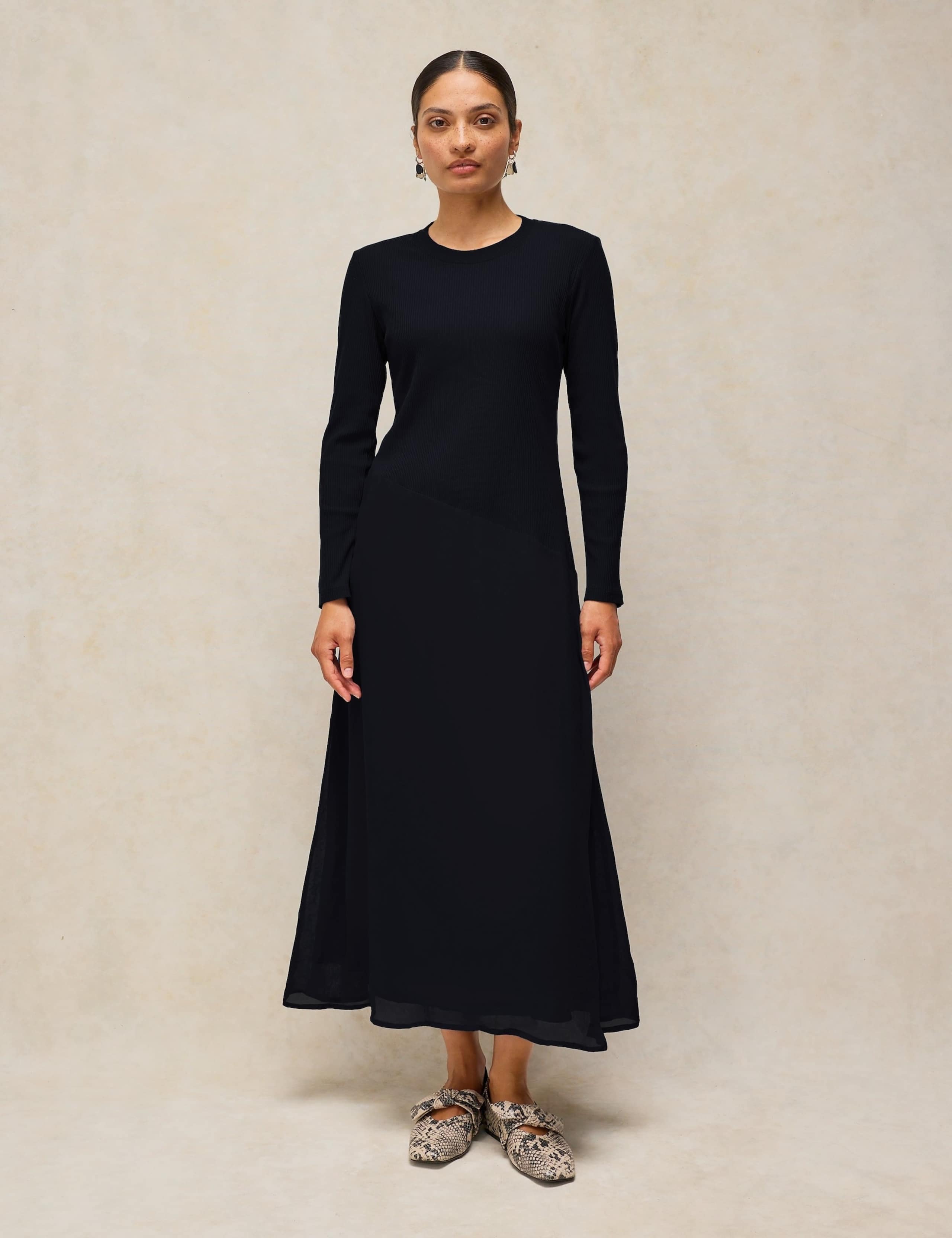 Cece Jersey Midi Dress