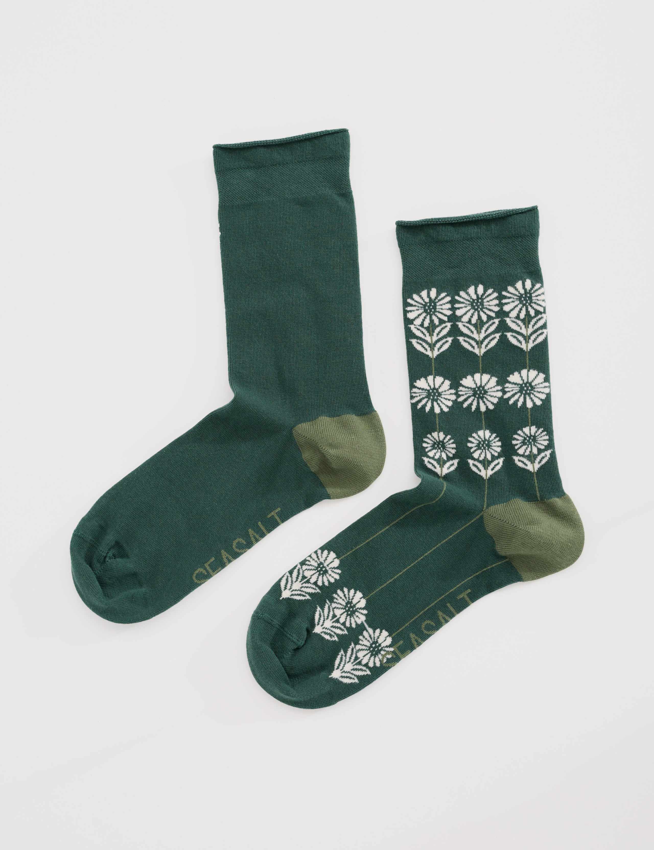 Cotton Rich Daisy Print Ankle High Socks
